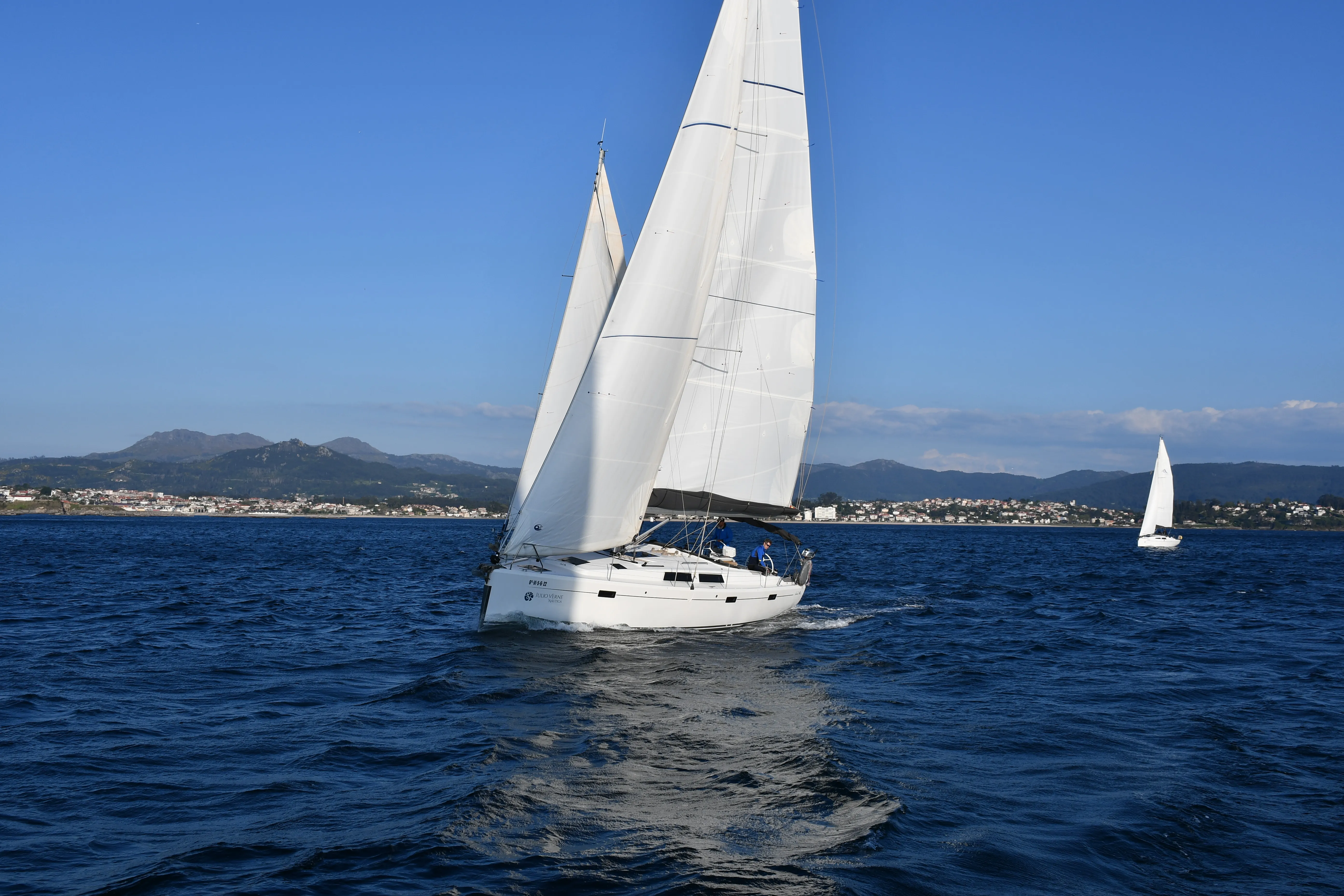 Hanse 415 Kraken — yacht photo 11