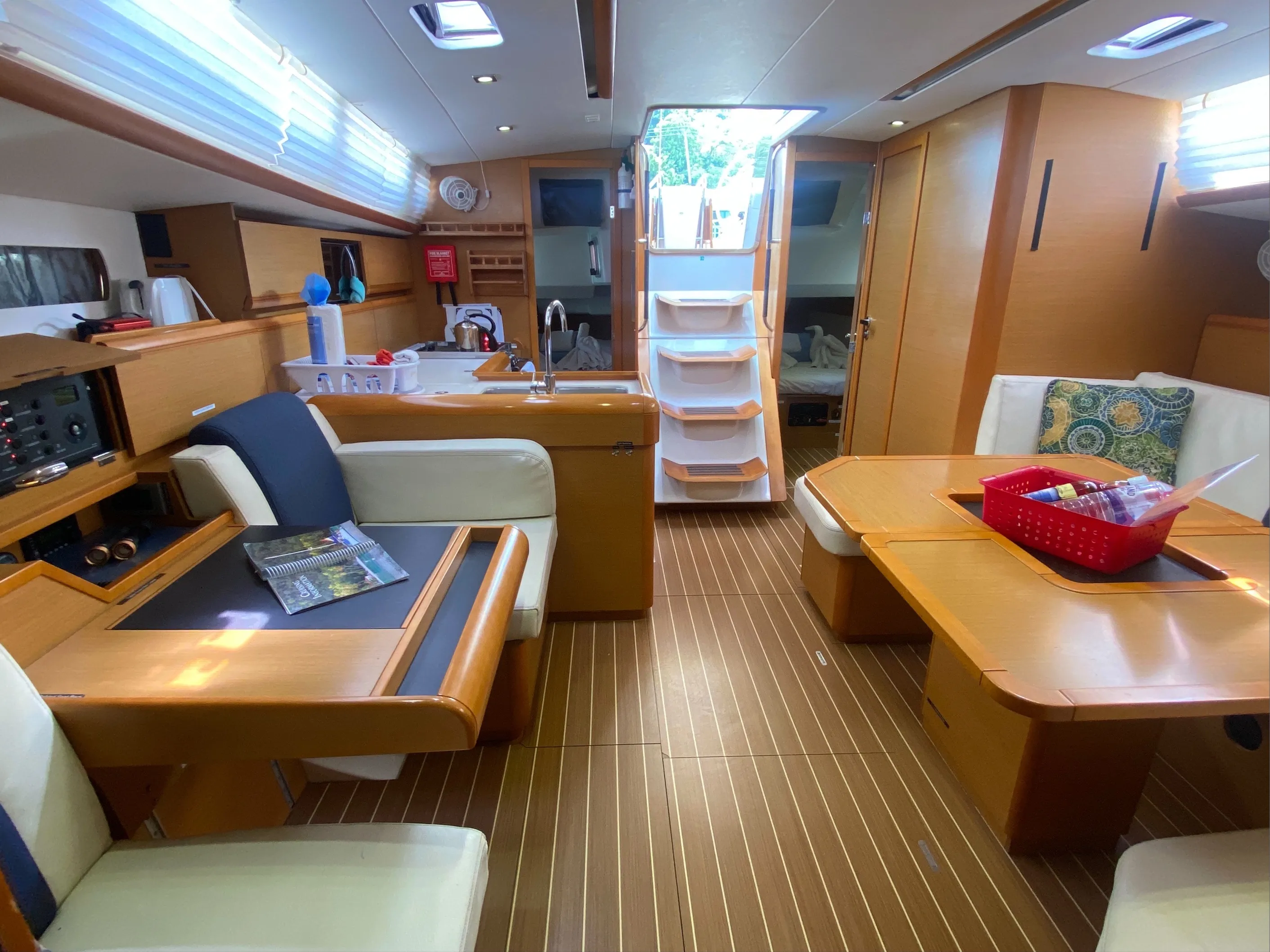 Sun Odyssey 469 Silver Girl — снимка на яхтата 14