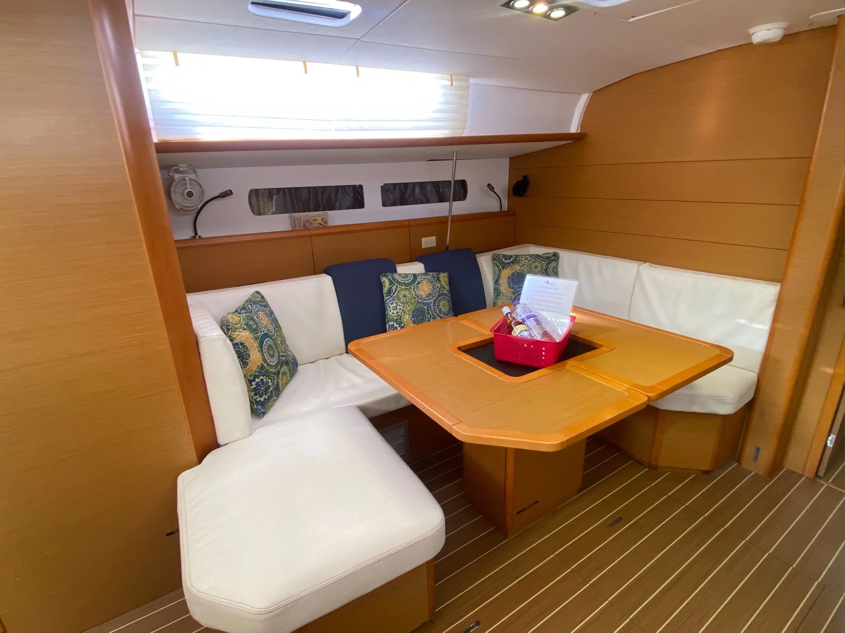 Sun Odyssey 469 Silver Girl — снимка на яхтата 11