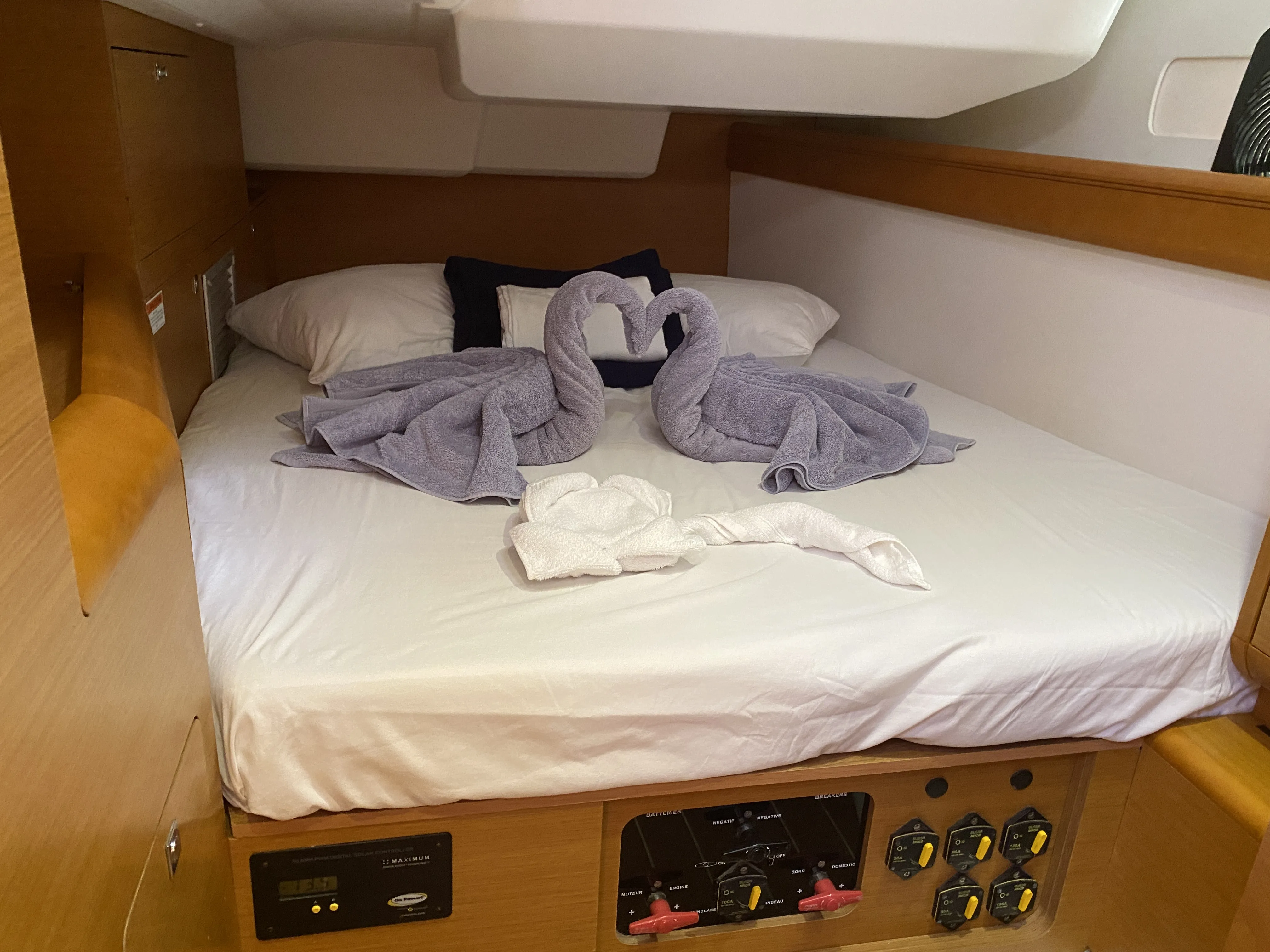Sun Odyssey 469 Silver Girl — снимка на яхтата 24