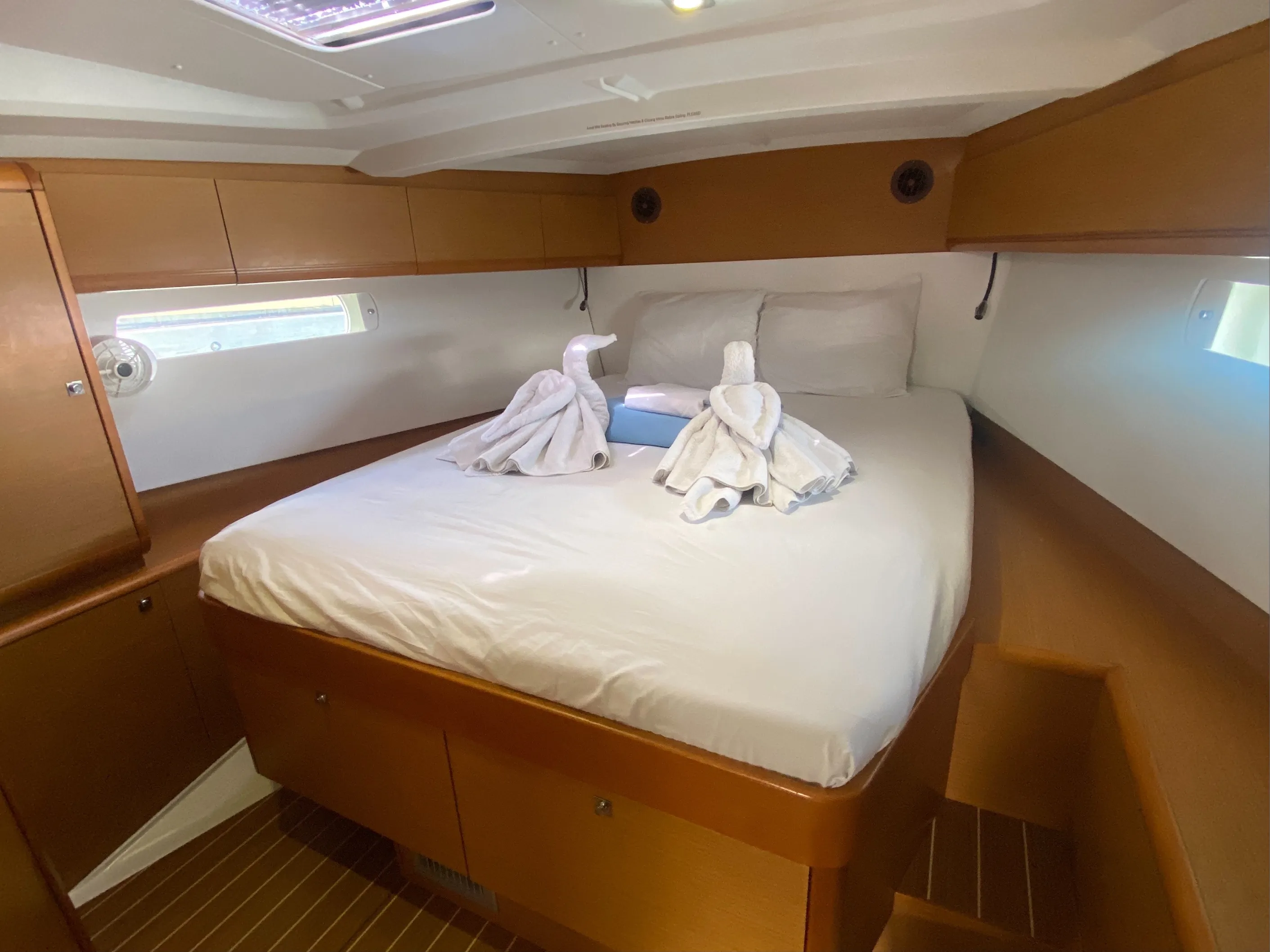 Sun Odyssey 469 Silver Girl — снимка на яхтата 16