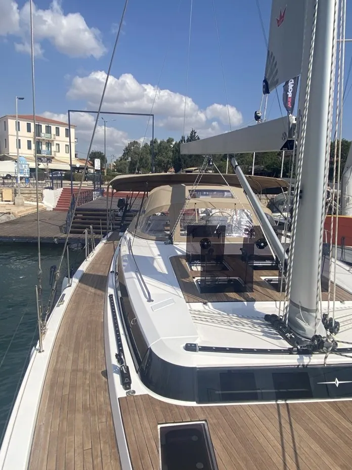 Bavaria C57 — фотография яхты 10