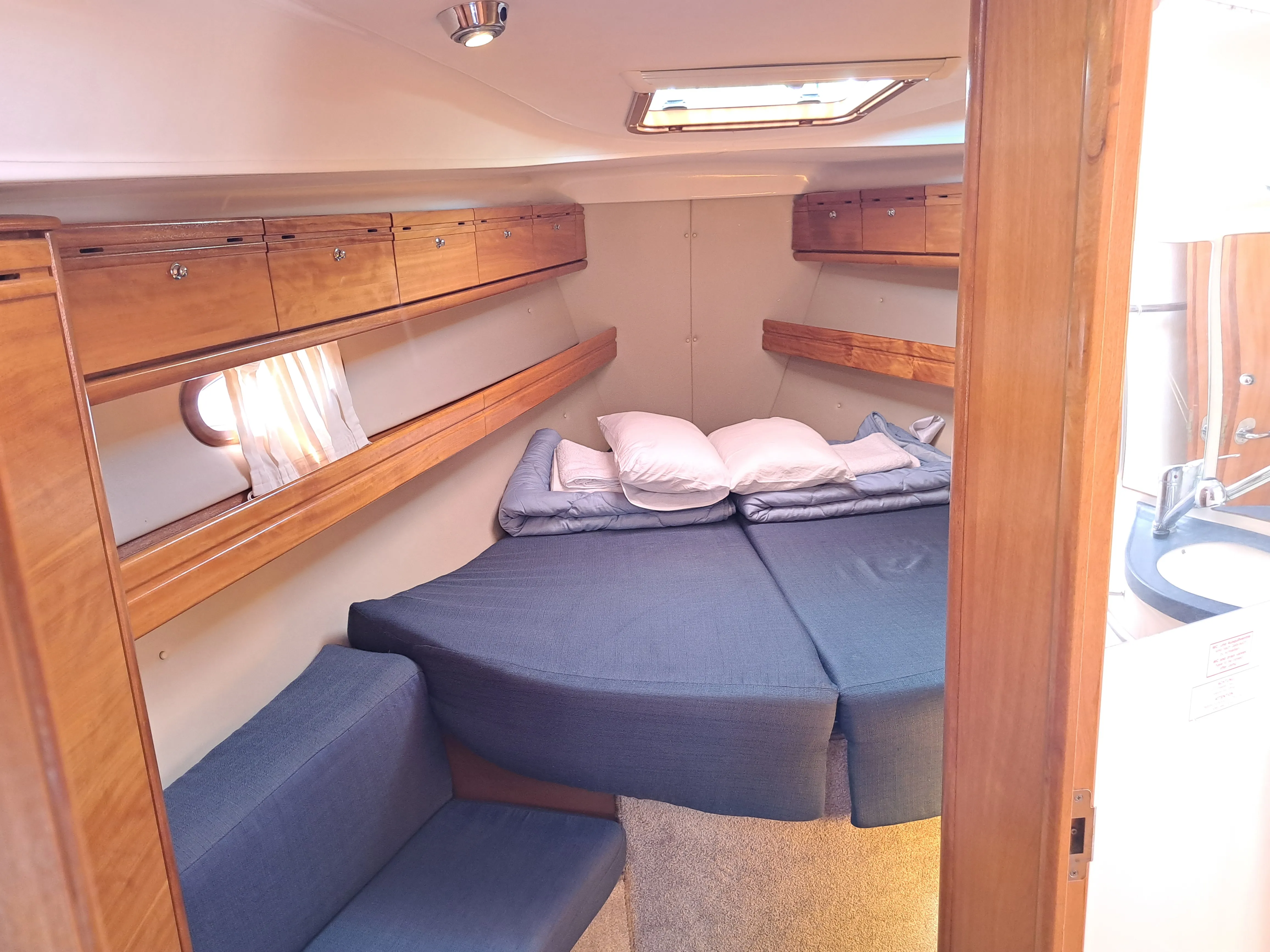 Bavaria 39 Cruiser Kaštelet — yacht photo 6