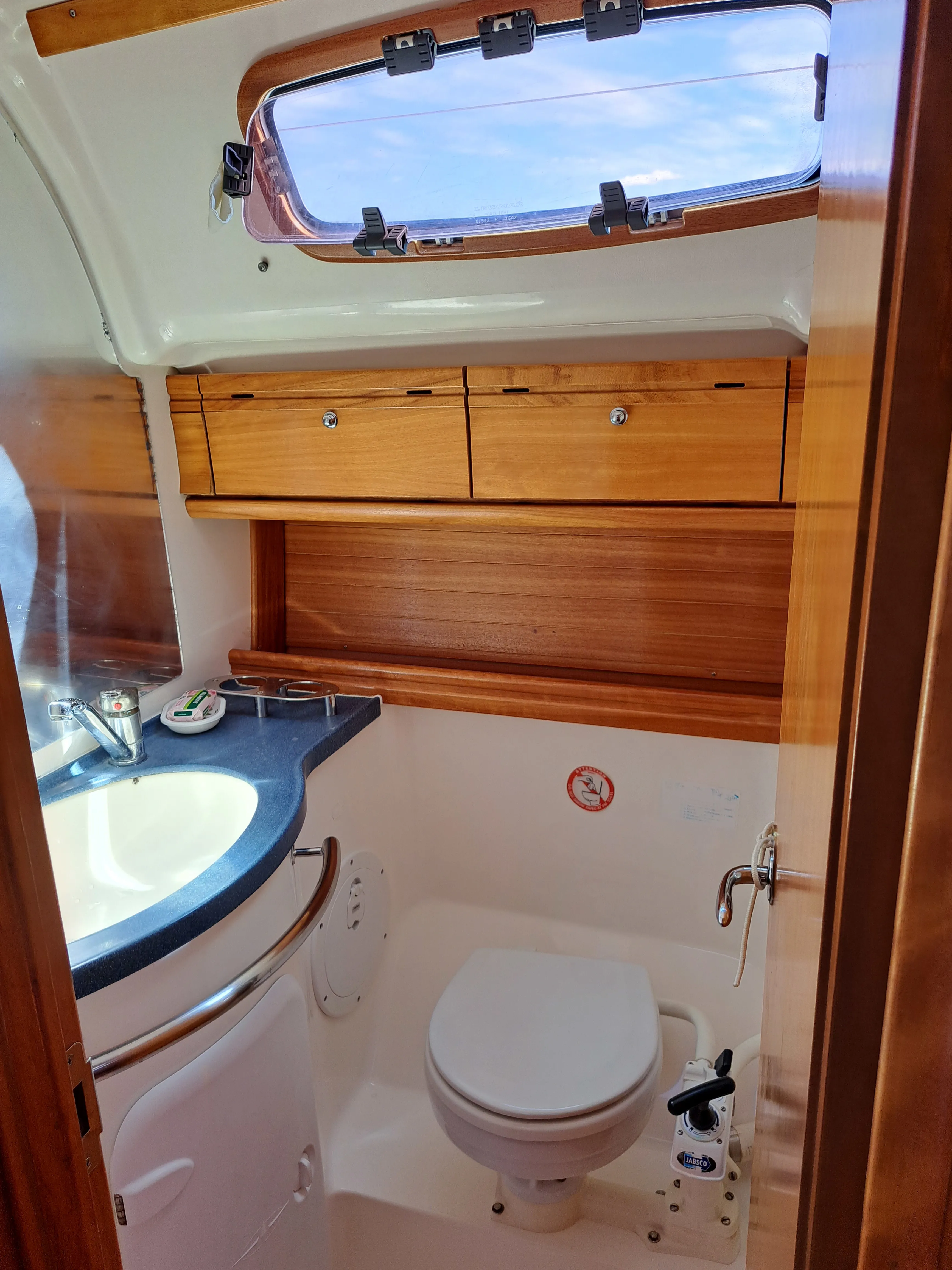 Bavaria 39 Cruiser Kaštelet — yacht photo 8