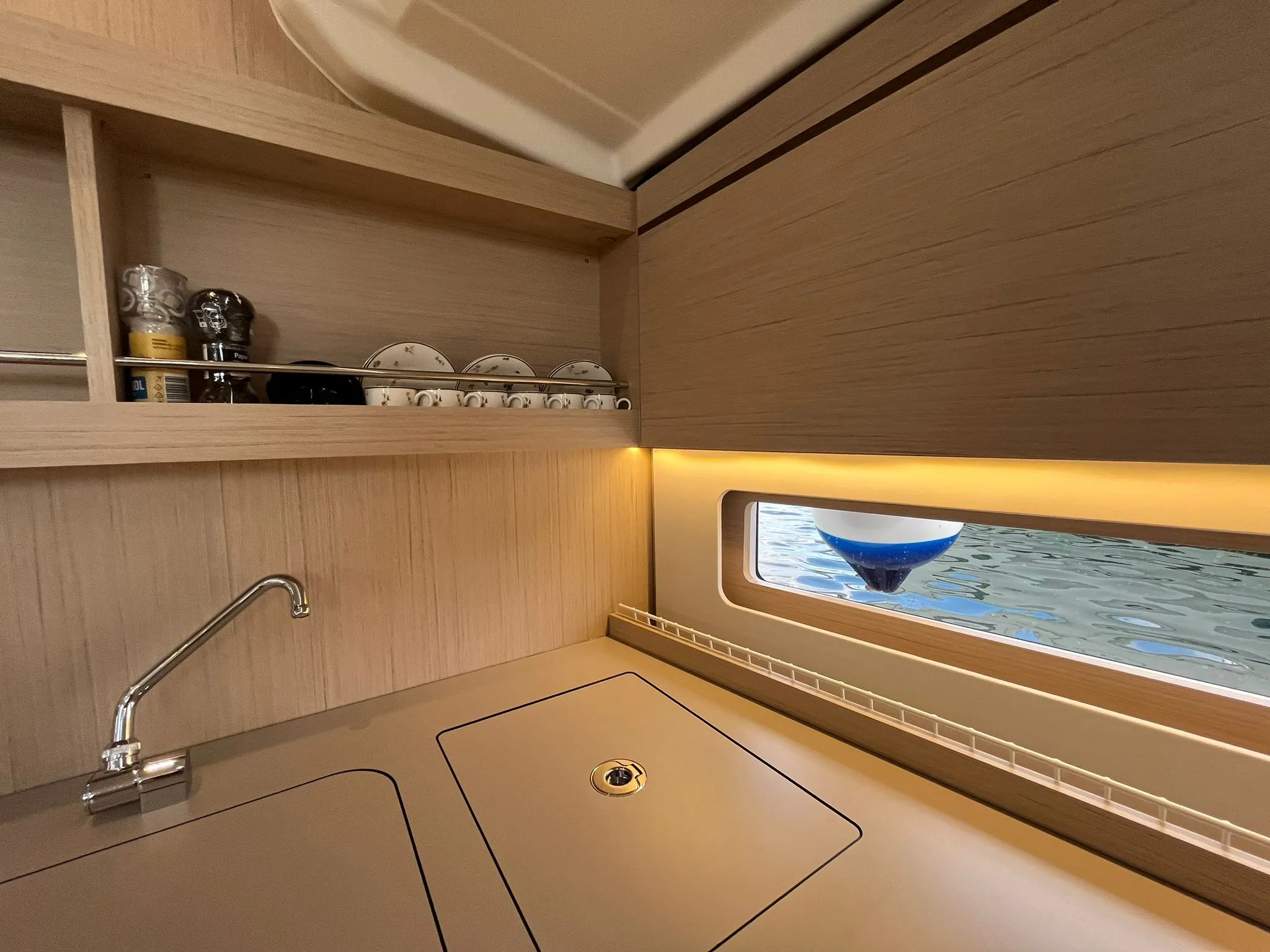 Oceanis 40.1 COSMIC DANCER — fotografia jachty 2