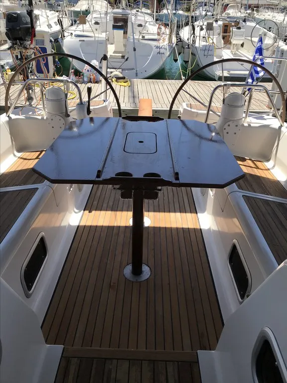 Elan 45 Classic — yacht photo 10