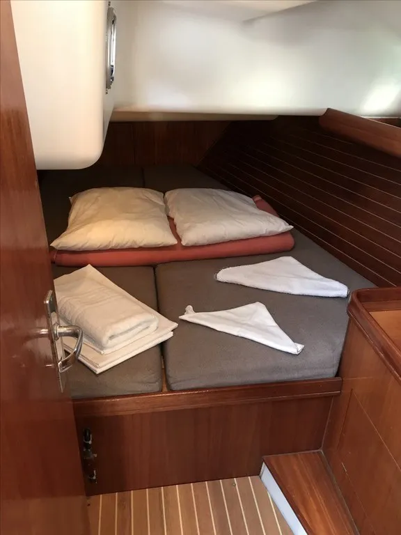 Elan 45 Classic — yacht photo 3