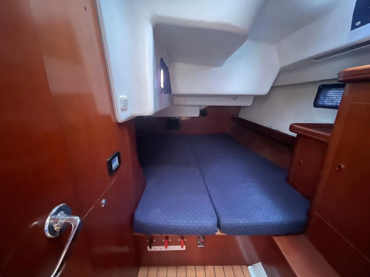 Oceanis 473 IRIDA — jahtikuva 3