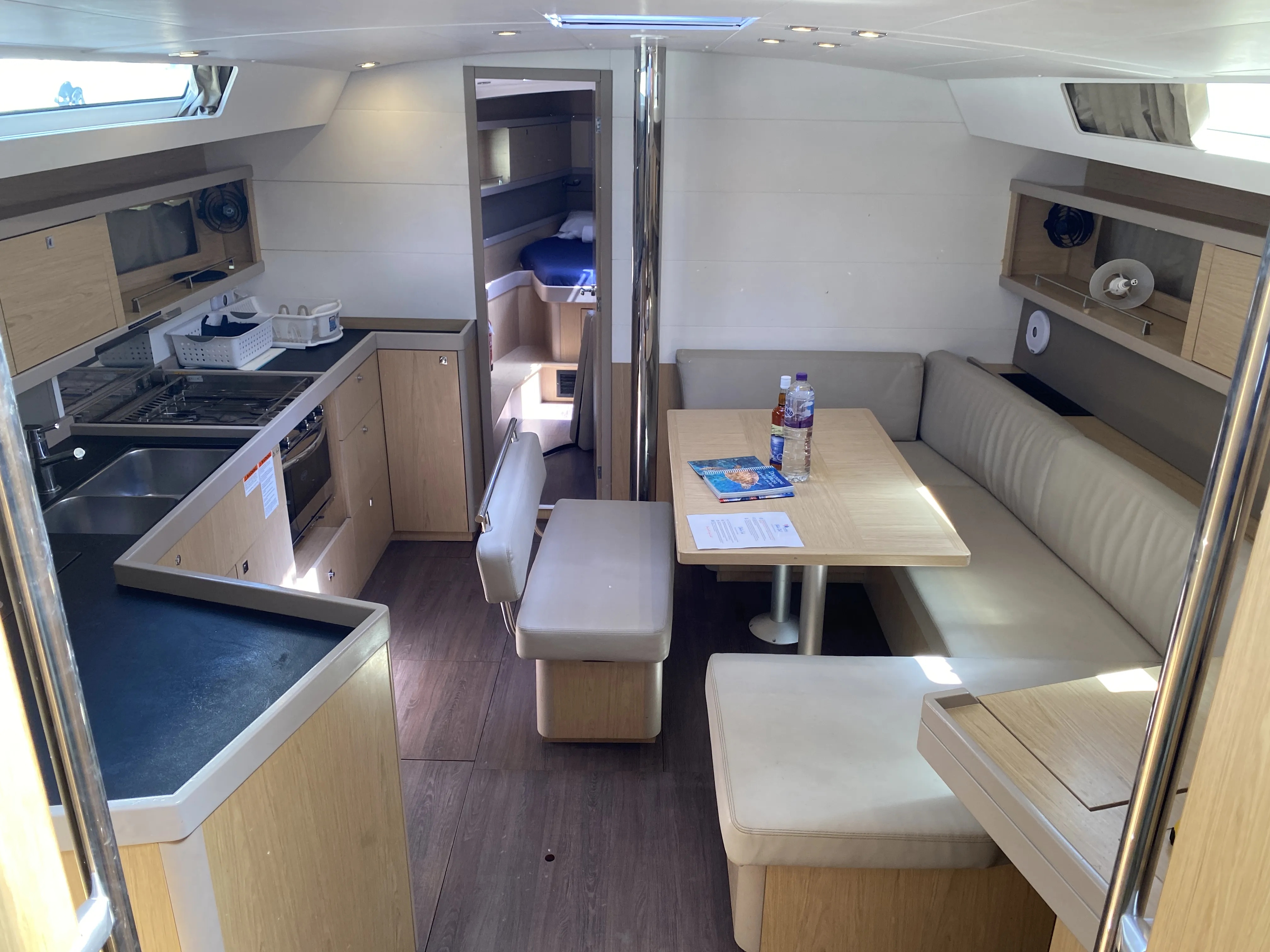 Oceanis 45 Spindrift — jahtikuva 12