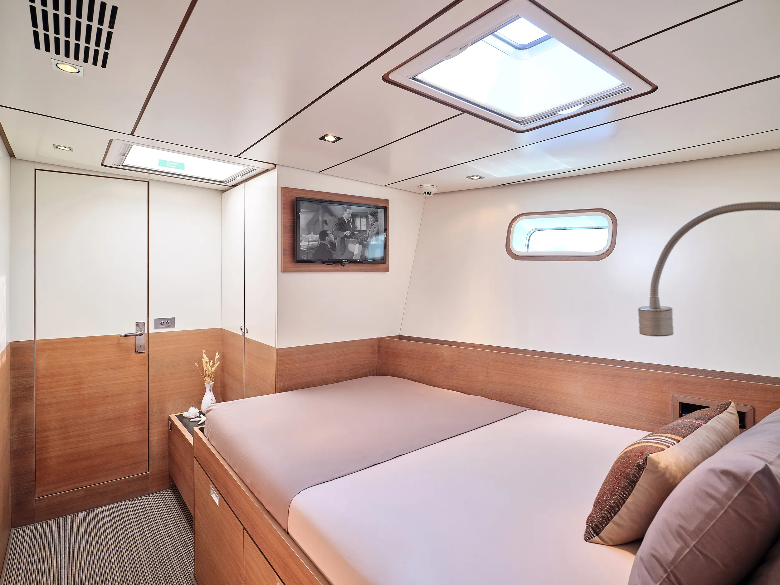 Sail boat AIZU — fotografia jachty 2
