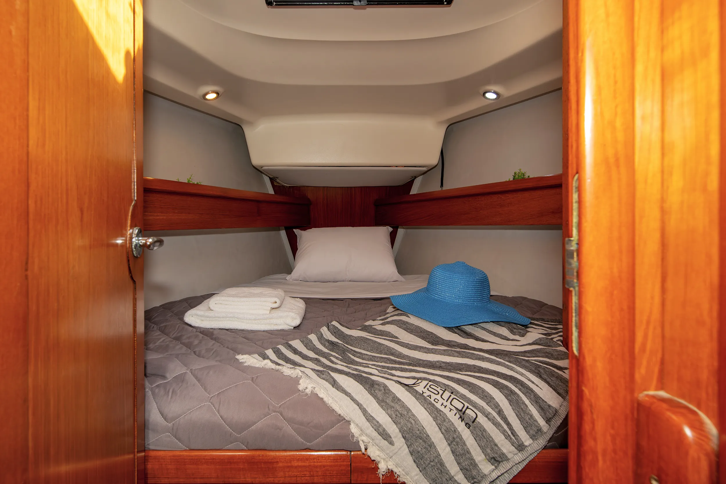 Sun Odyssey 43 Evangelos — фотография яхты 20