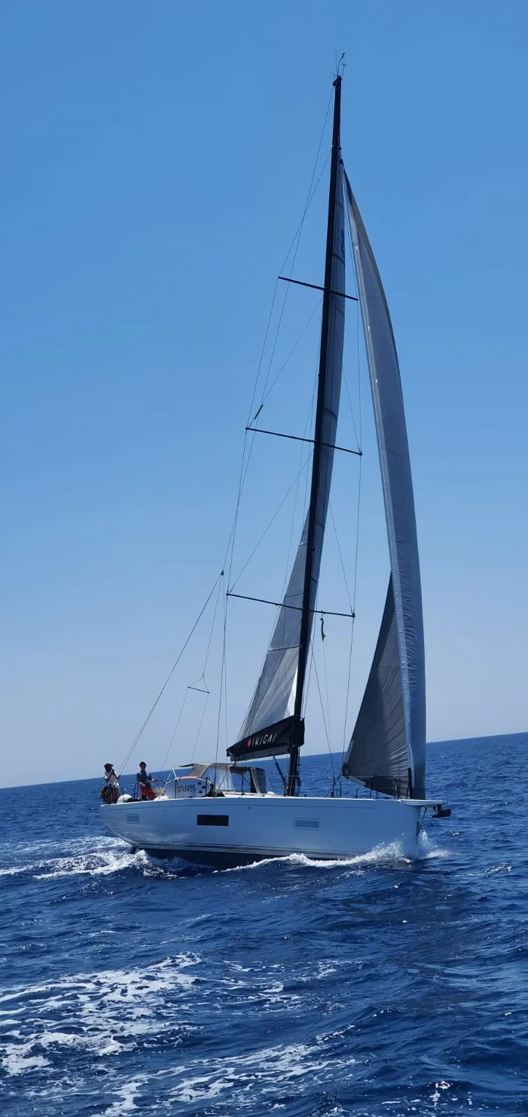 First 53 Oktana — yacht photo 10