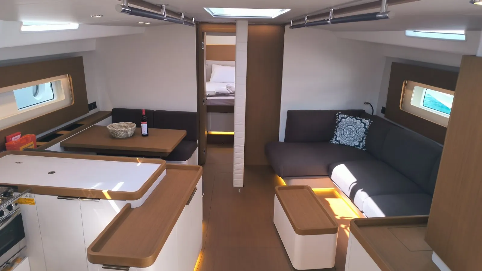 First 53 Oktana — yacht photo 13
