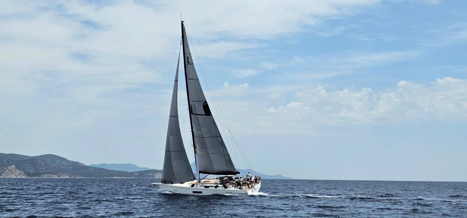 First 53 Oktana — yacht photo 18