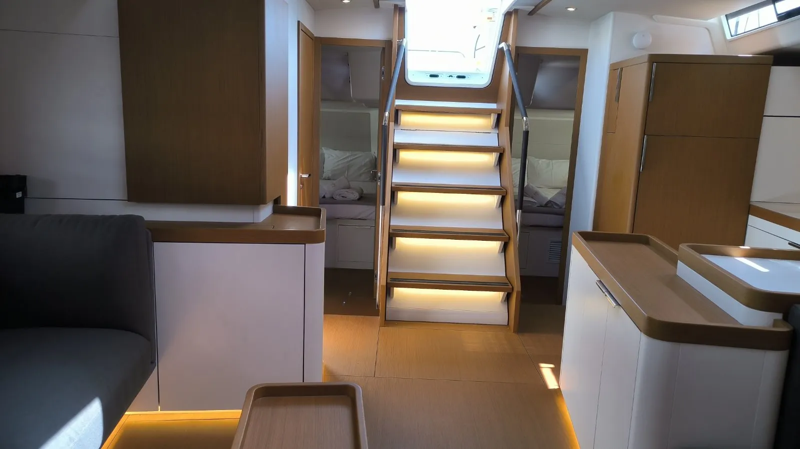 First 53 Oktana — yacht photo 4