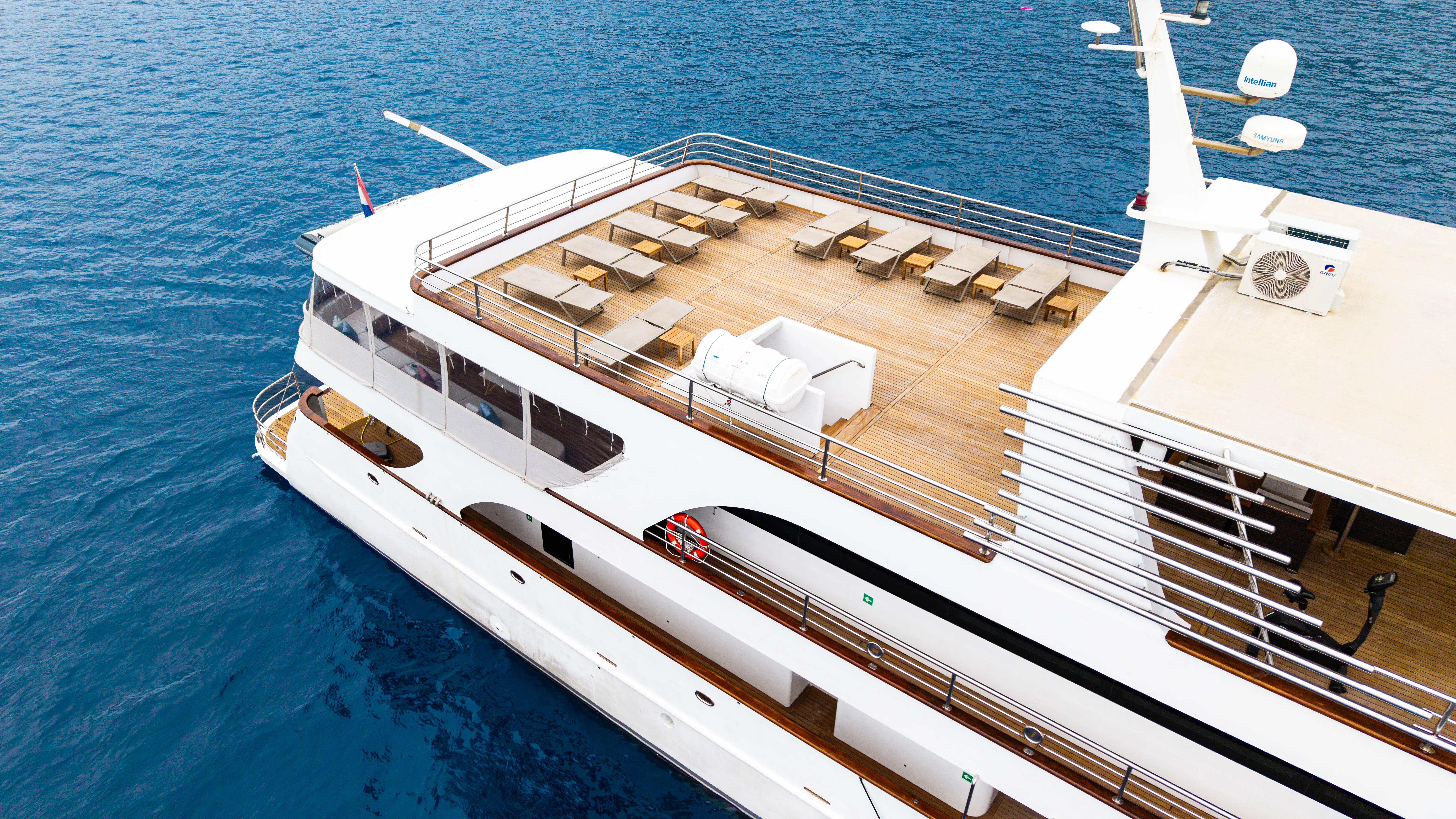 Luxury Motor Yacht Diamond — yacht photo 21
