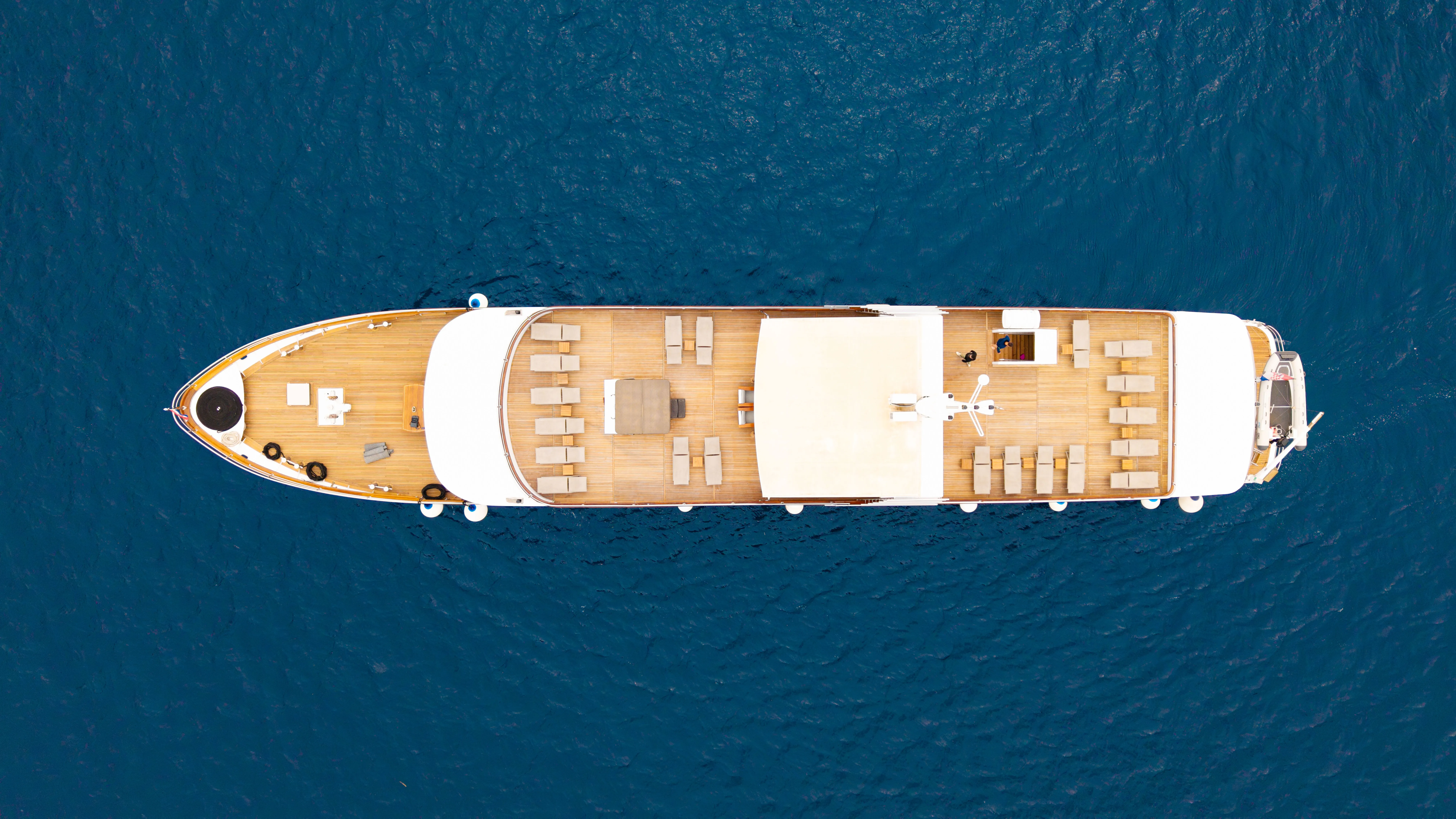 Luxury Motor Yacht Diamond — yacht photo 19