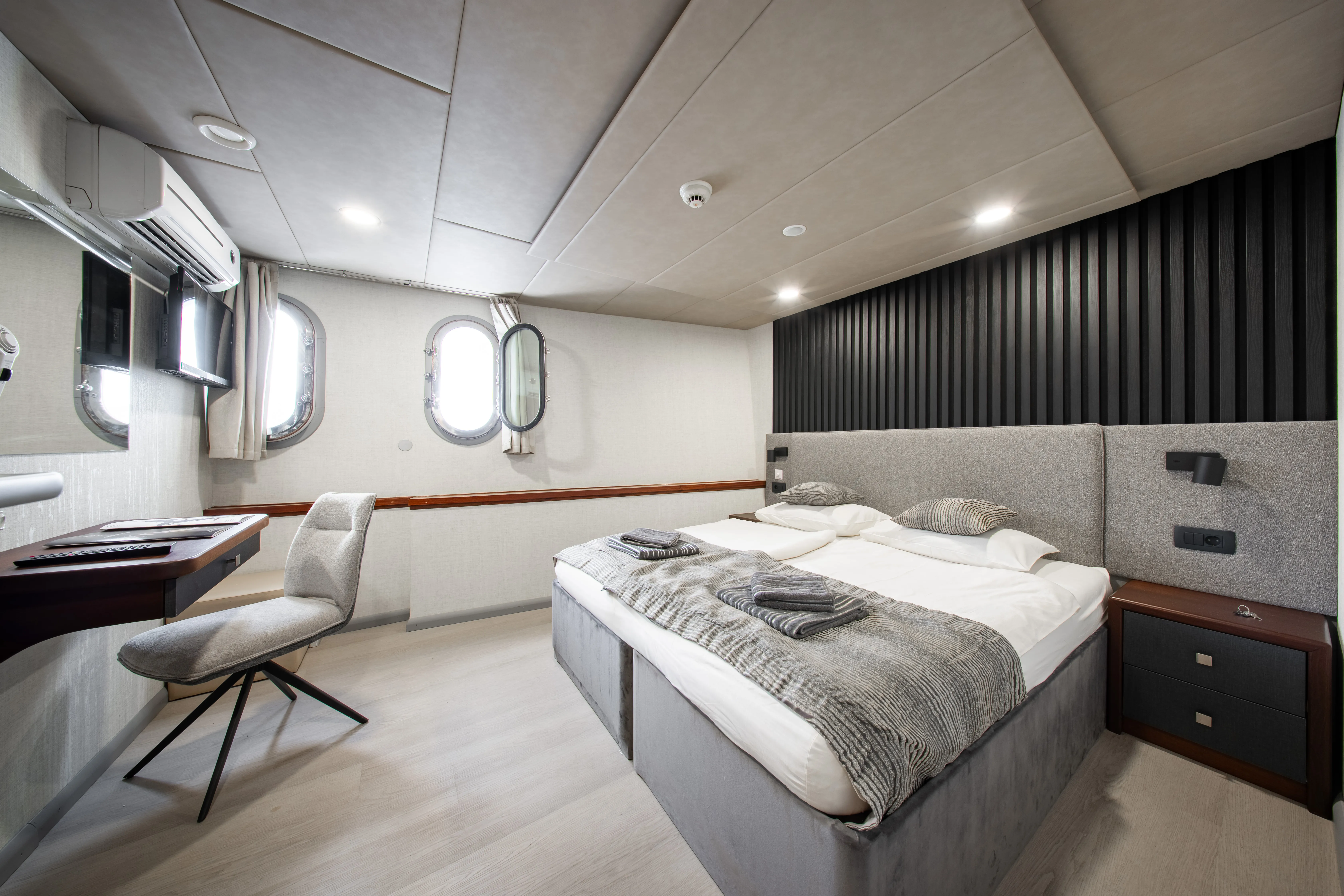 Luxury Motor Yacht Diamond — yacht photo 5