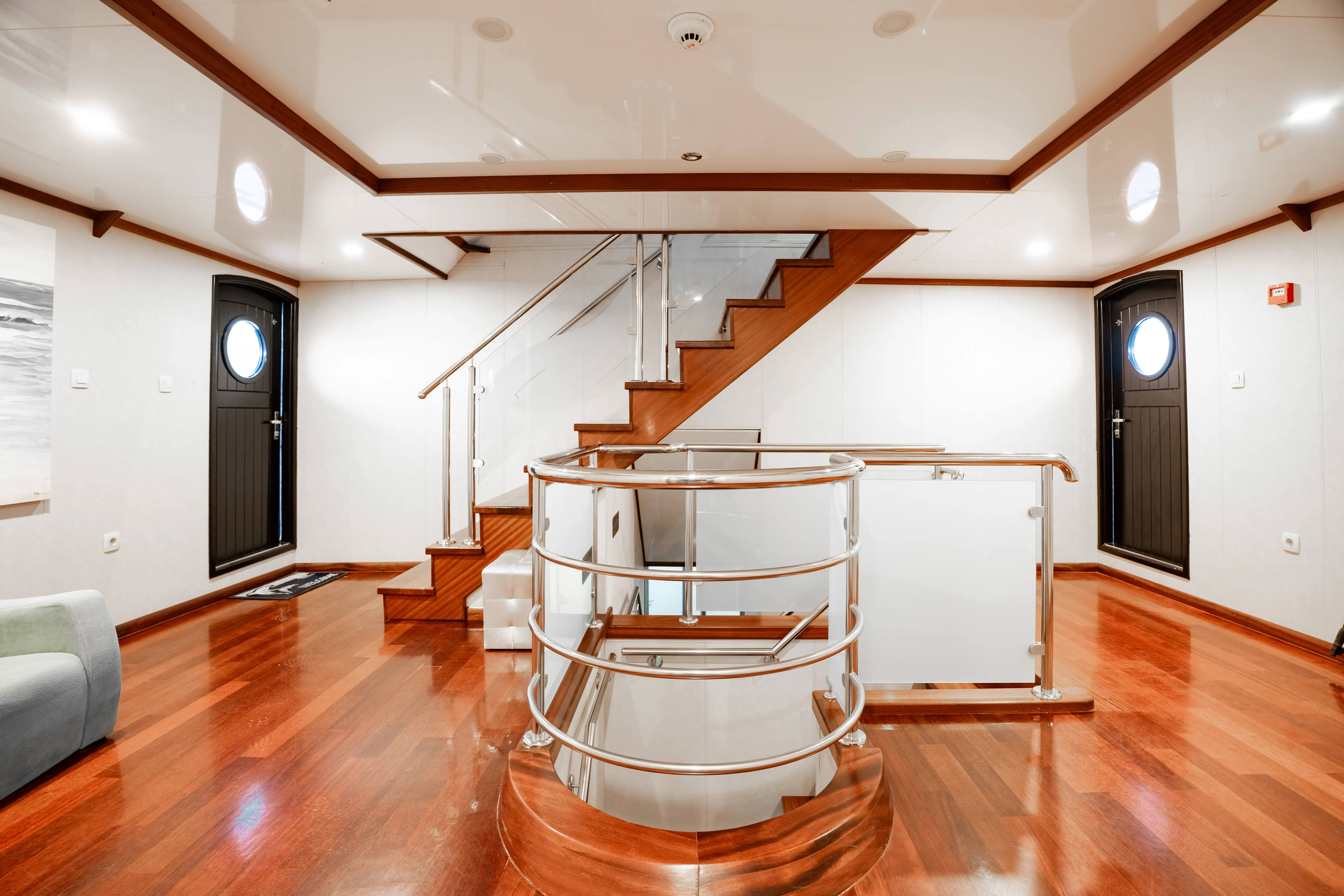 Luxury Motor Yacht Diamond — yacht photo 51