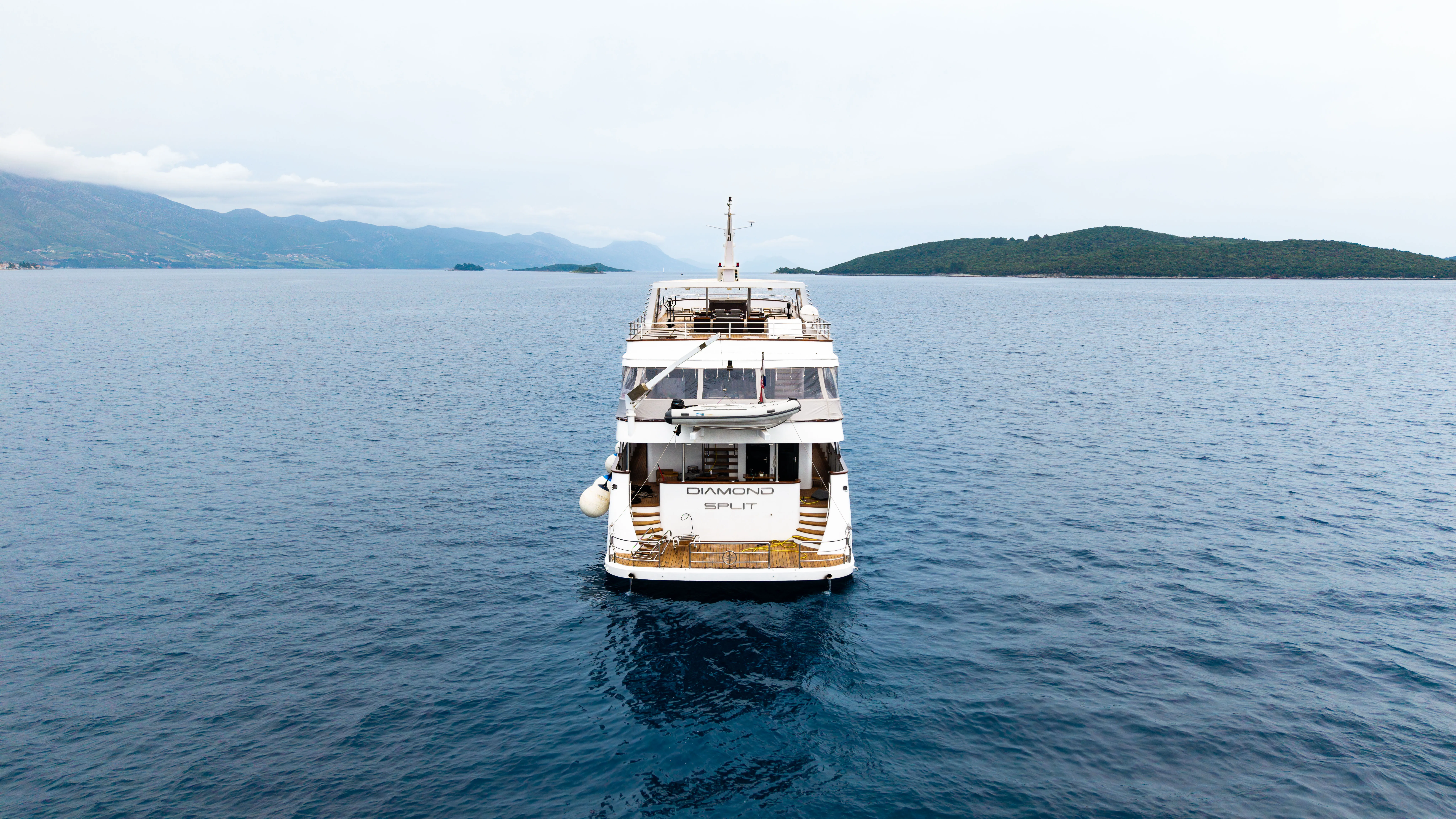Luxury Motor Yacht Diamond — yacht photo 23