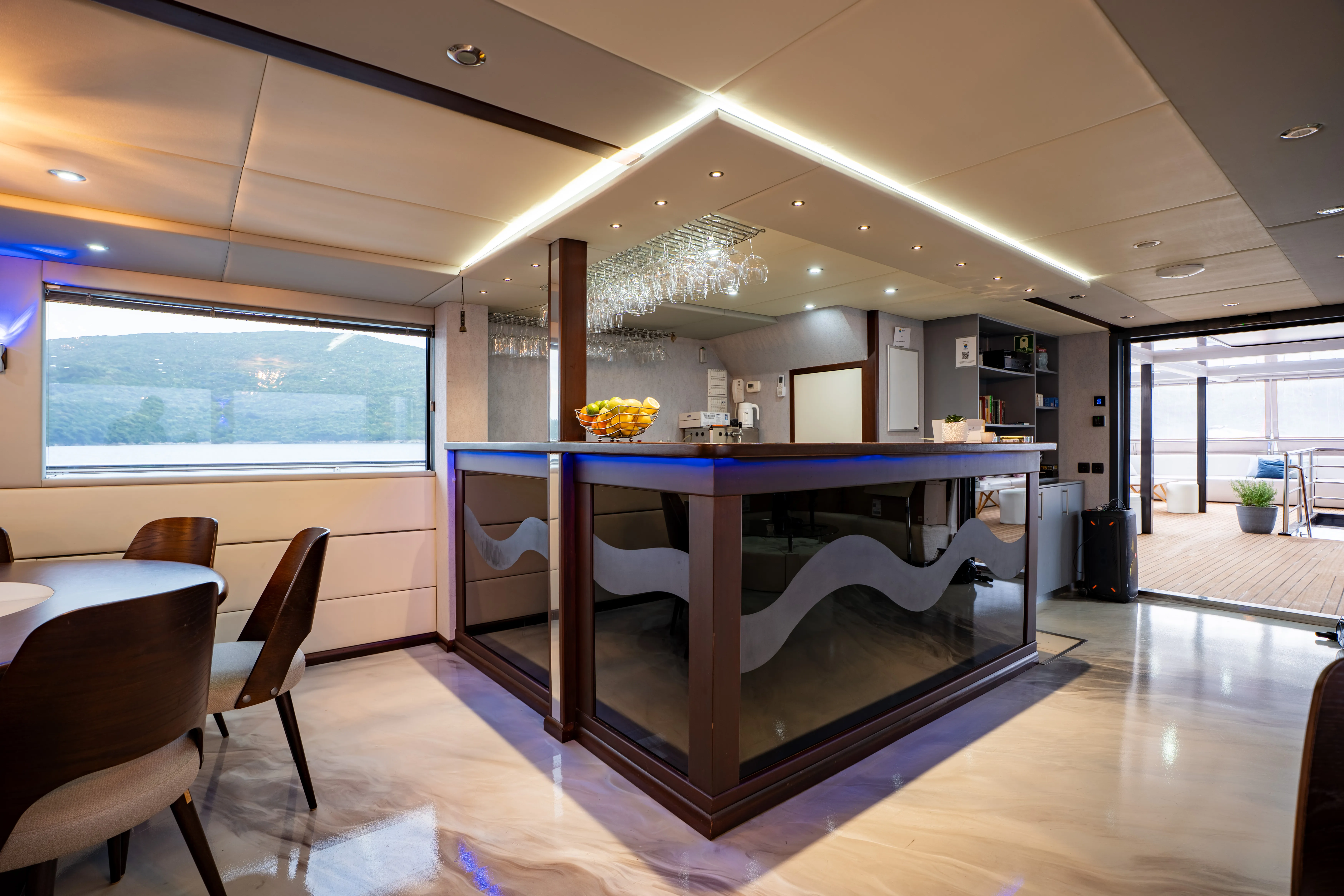Luxury Motor Yacht Diamond — yacht photo 70