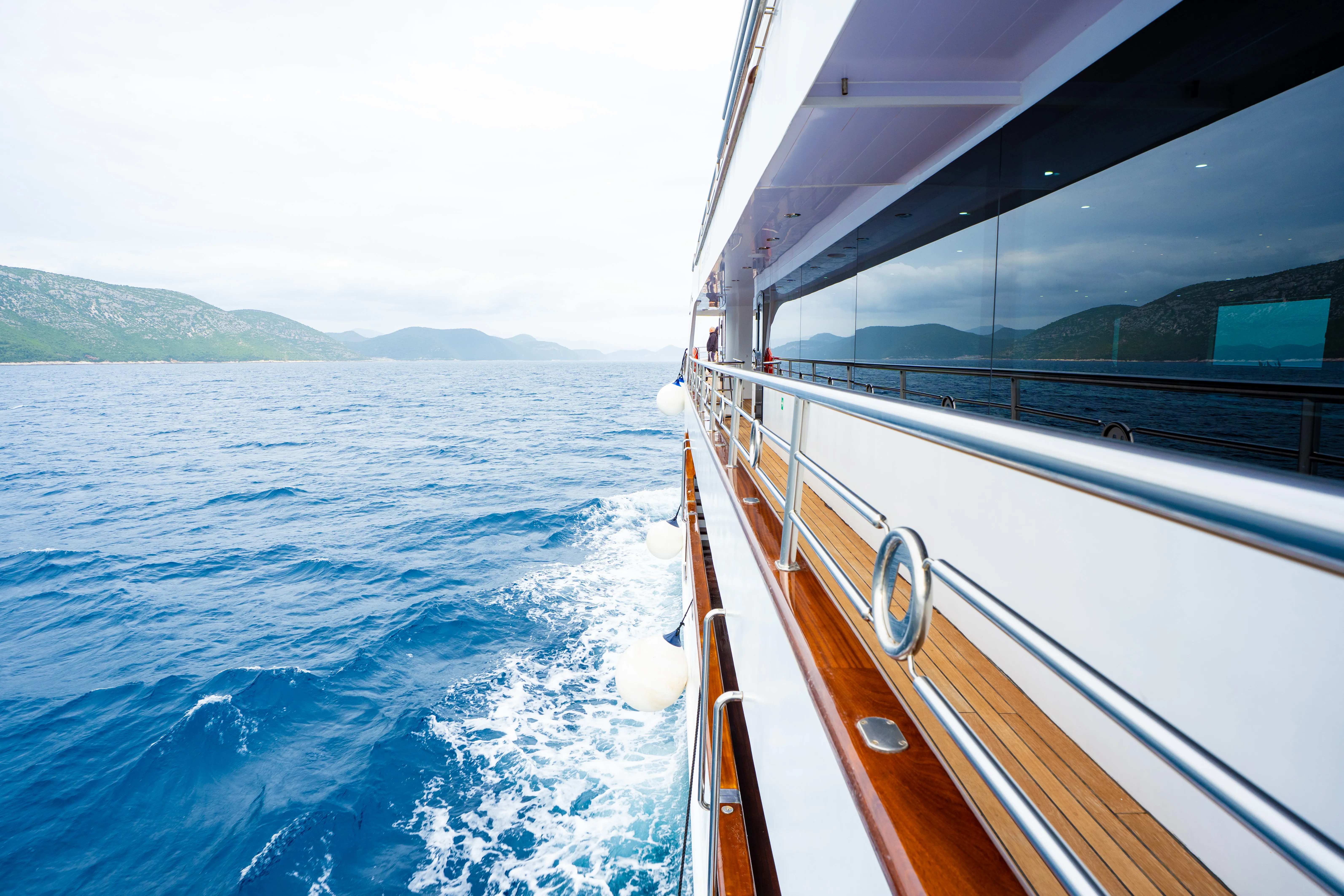 Luxury Motor Yacht Diamond — yacht photo 16