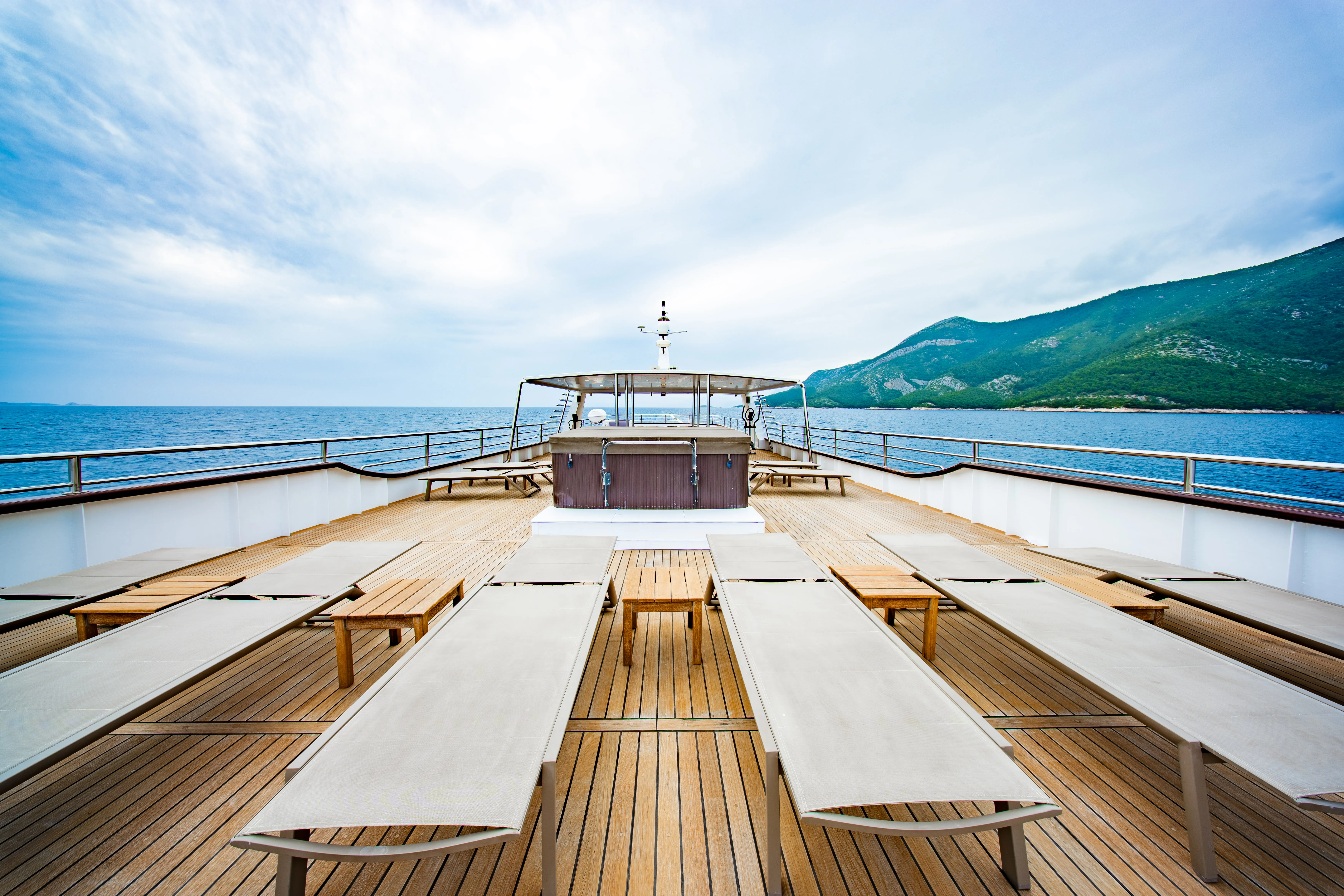 Luxury Motor Yacht Diamond — yacht photo 39