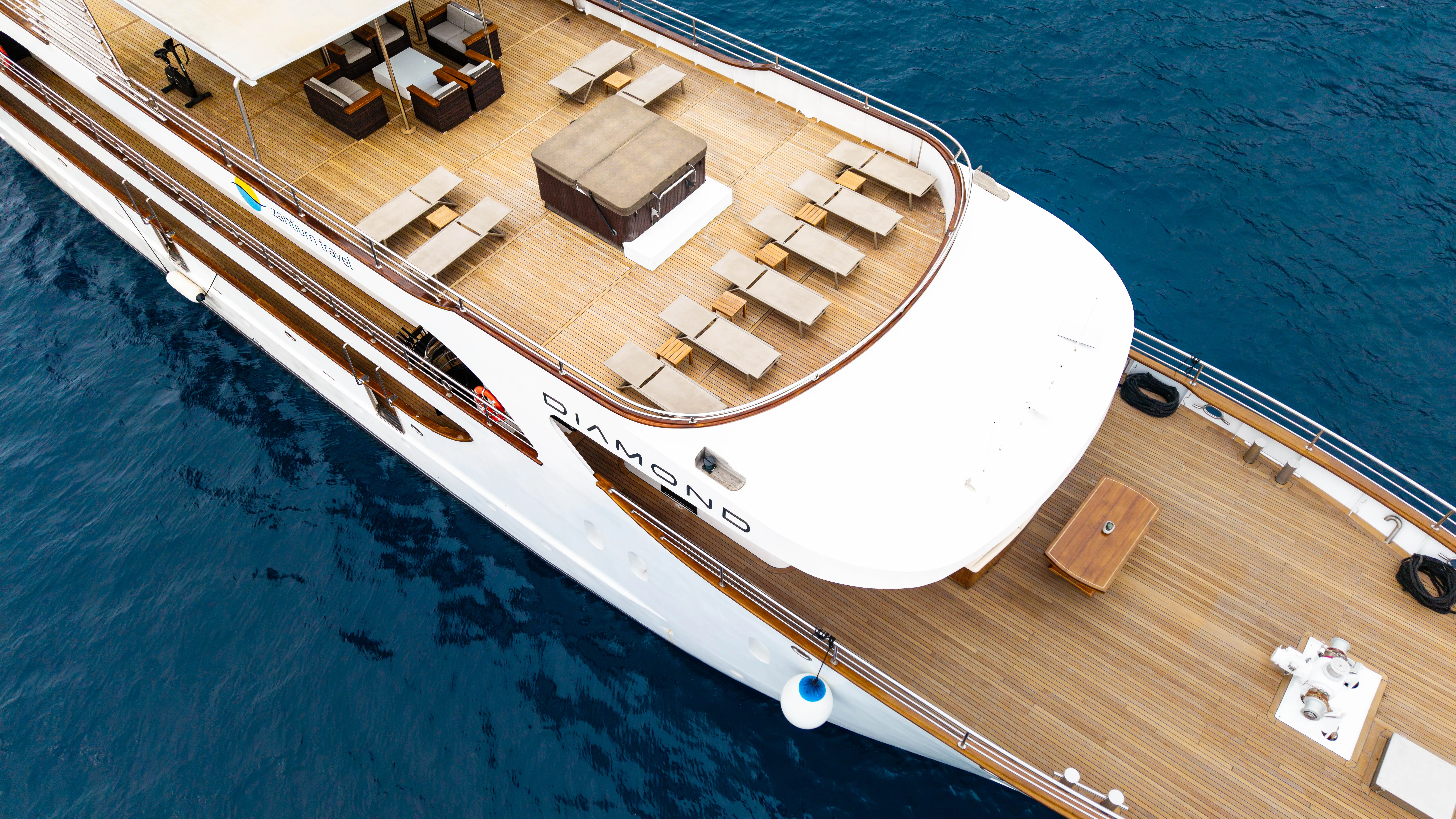 Luxury Motor Yacht Diamond — yacht photo 63