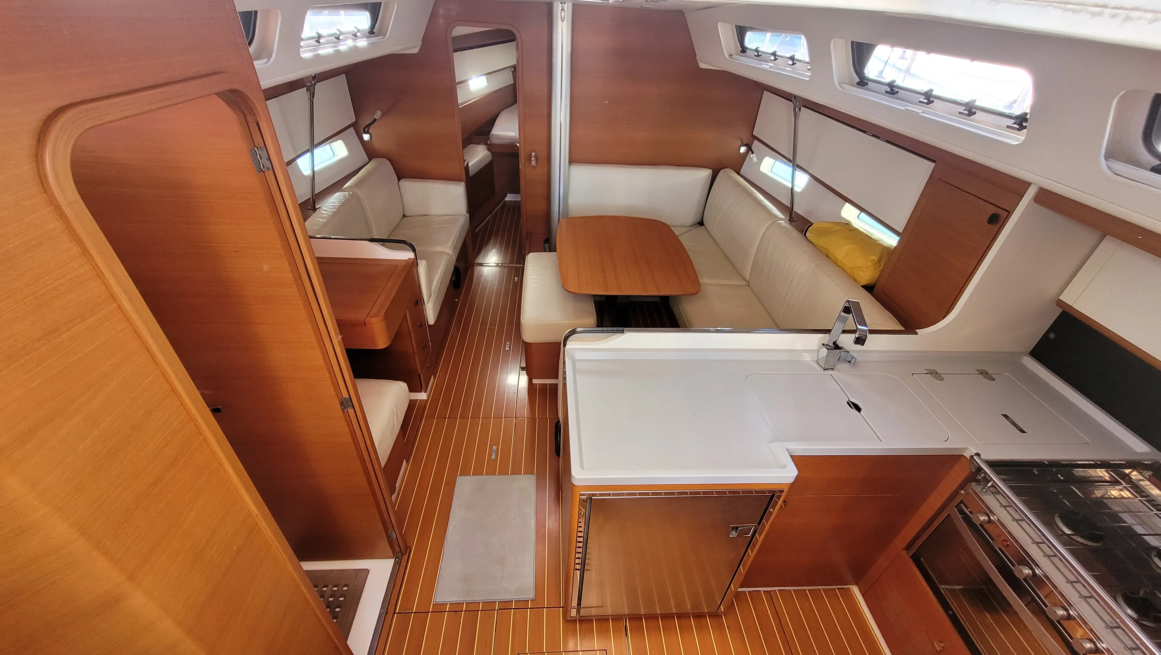 Italia Yachts 13.98 Papillon — foto dello yacht n. 2