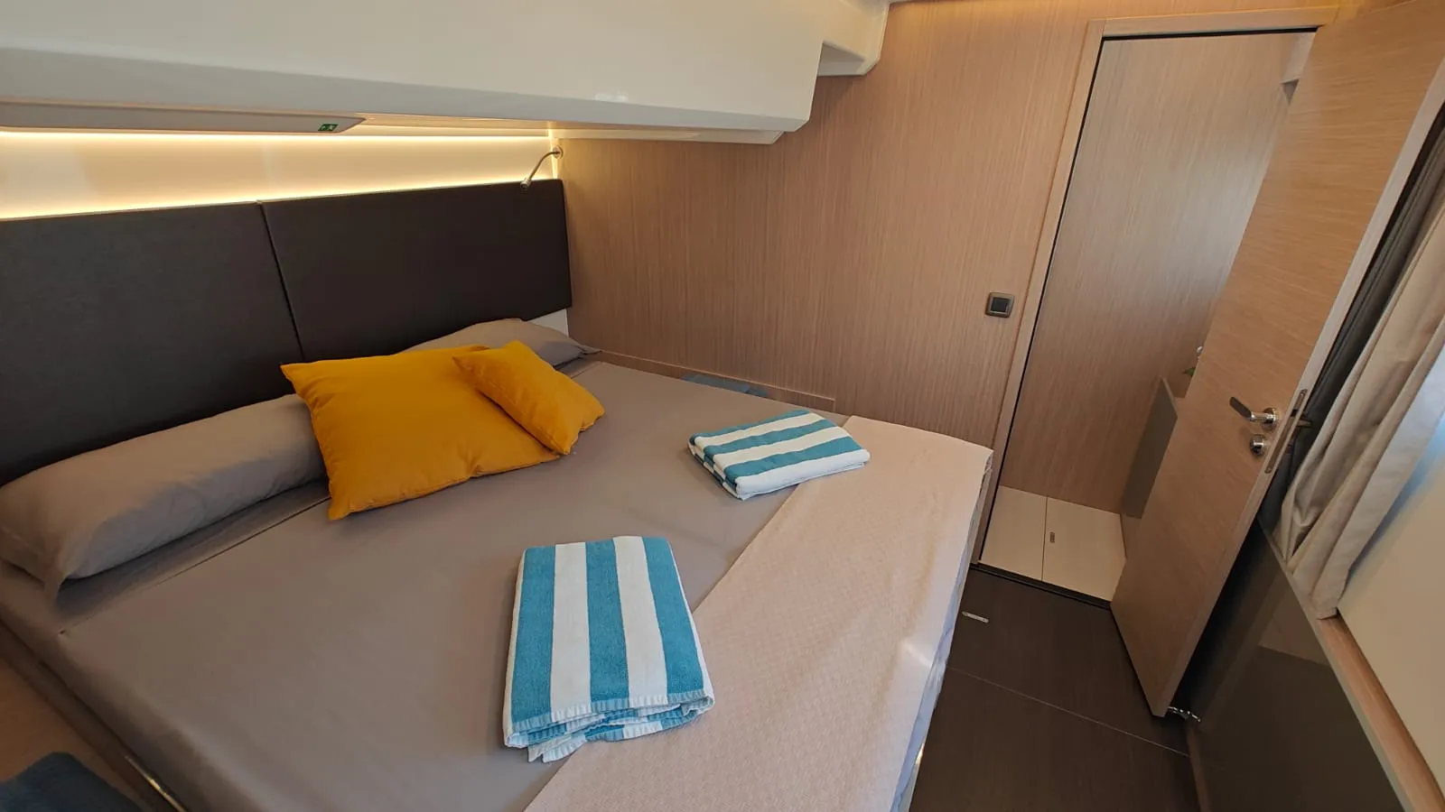 Prestige M48 ITALIA IV — yacht photo 11