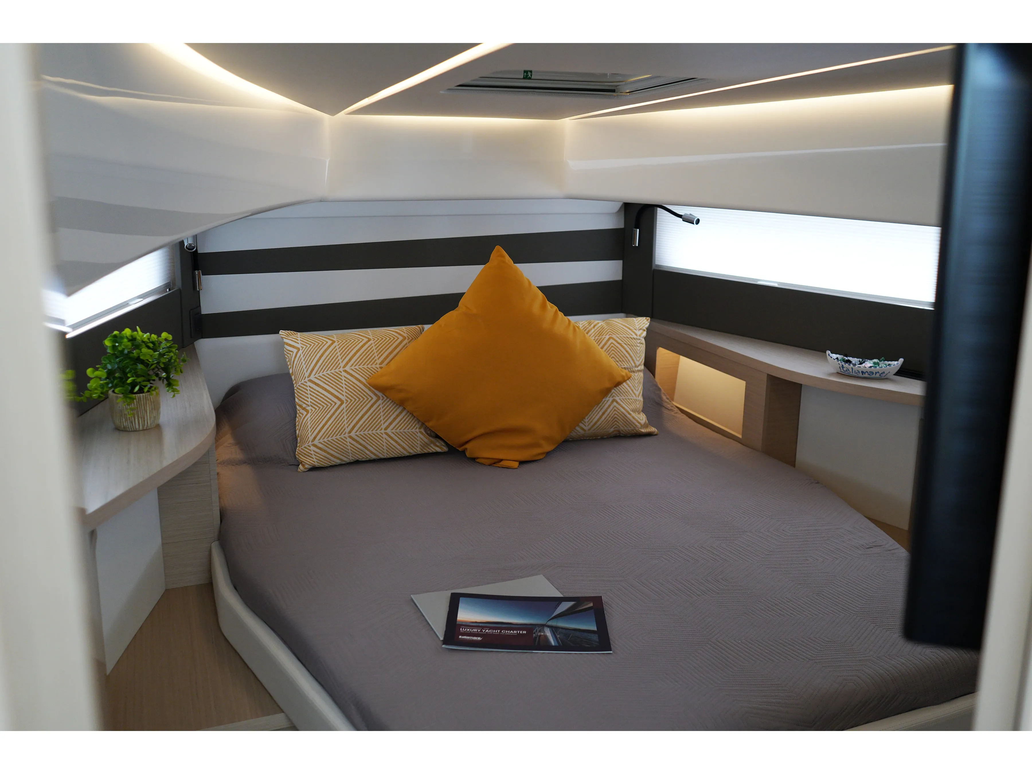 Jeanneau DB/37 The Beginning — yacht photo 13