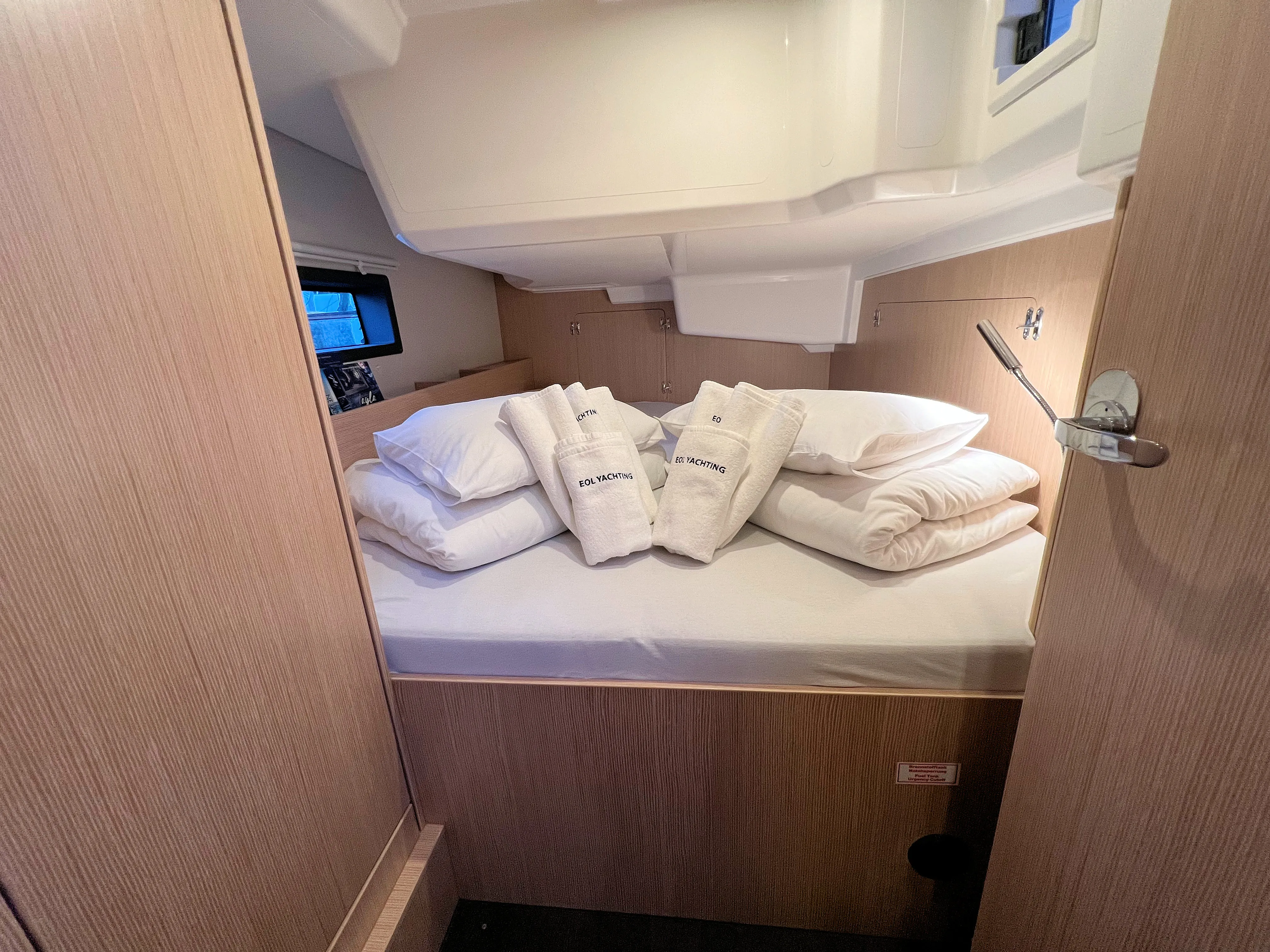 Bavaria C38 Mala Hana — фотография яхты 22