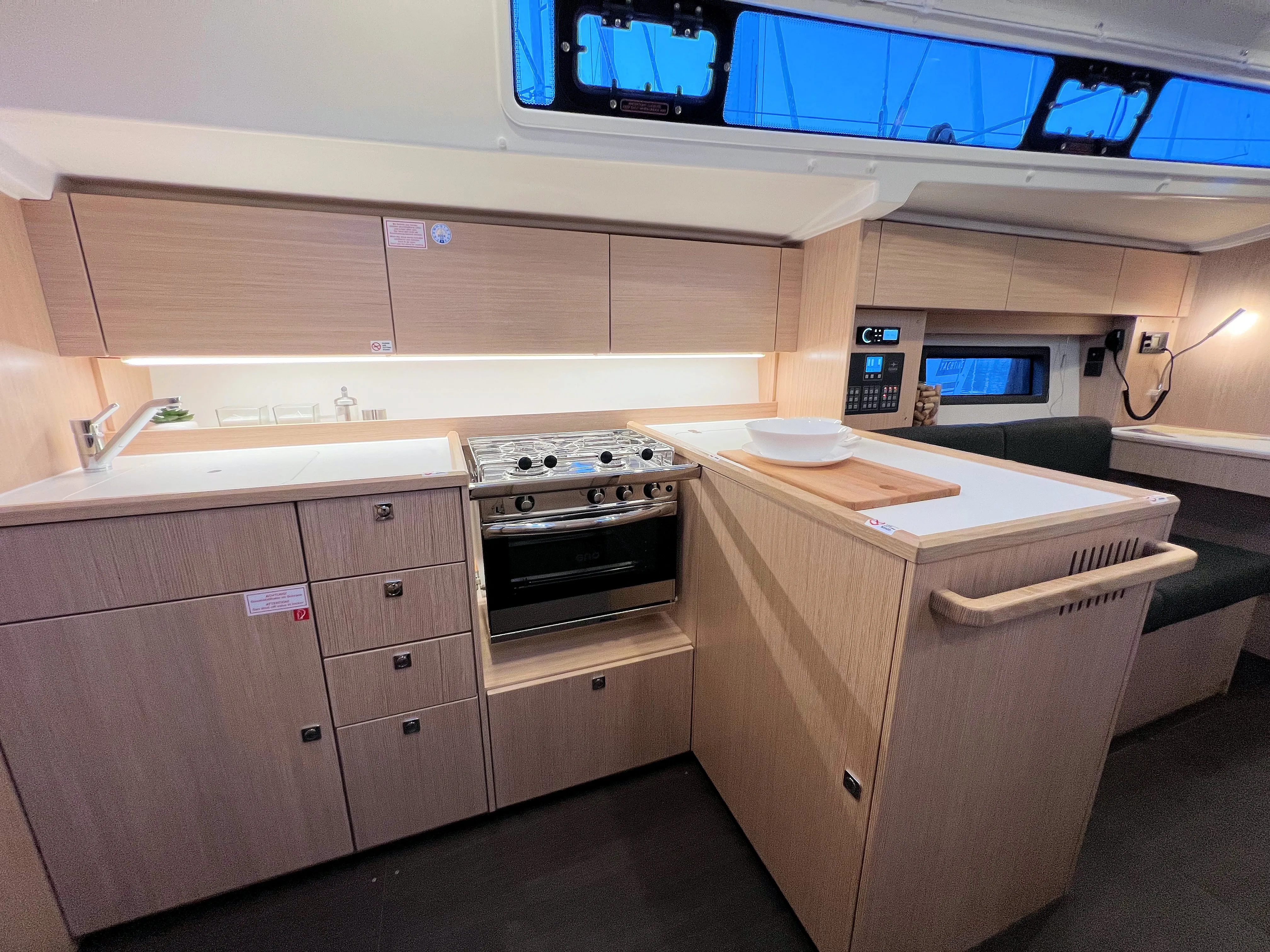 Bavaria C38 Mala Hana — фотография яхты 10
