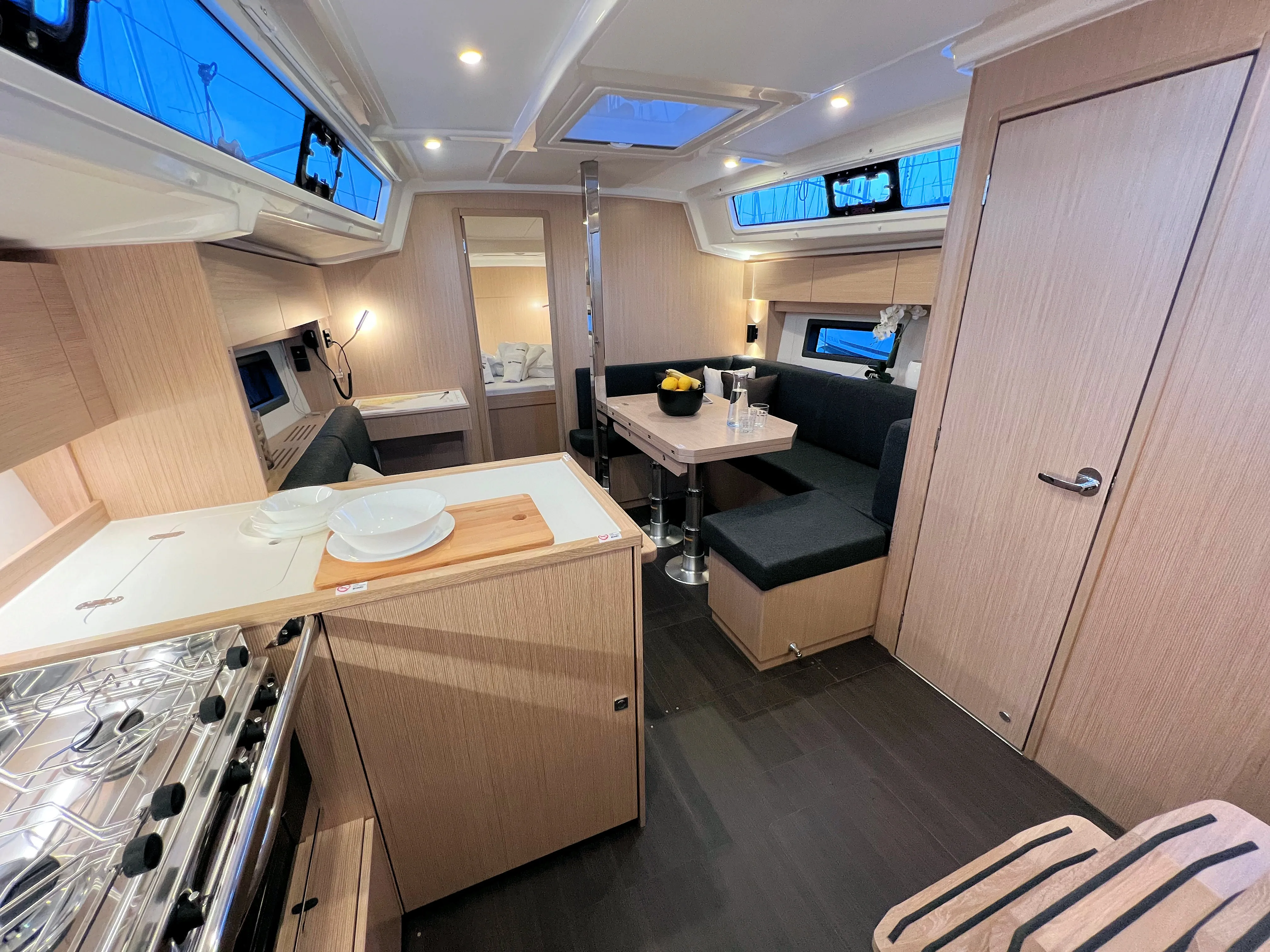 Bavaria C38 Mala Hana — фотография яхты 32