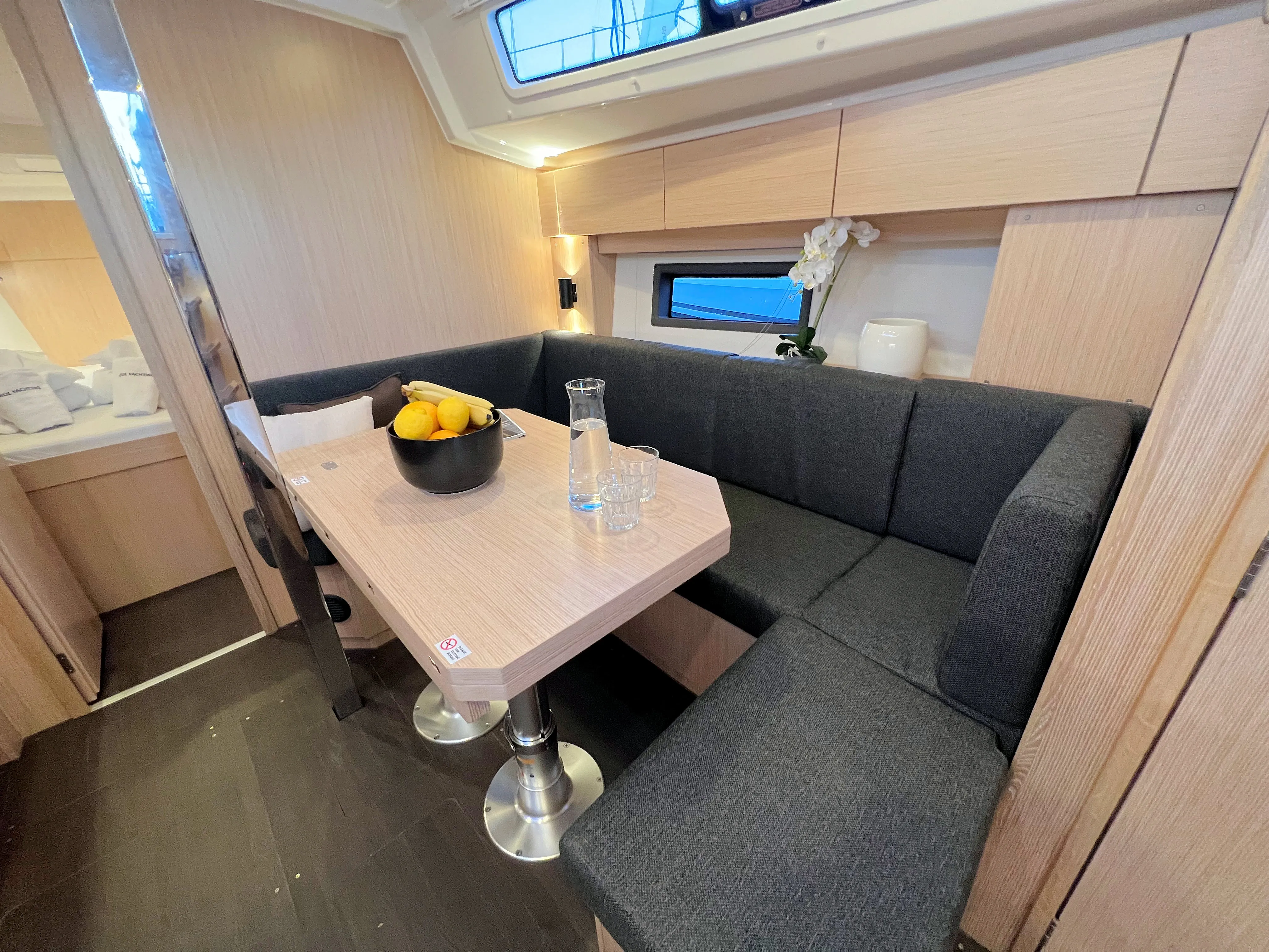 Bavaria C38 Mala Hana — фотография яхты 29