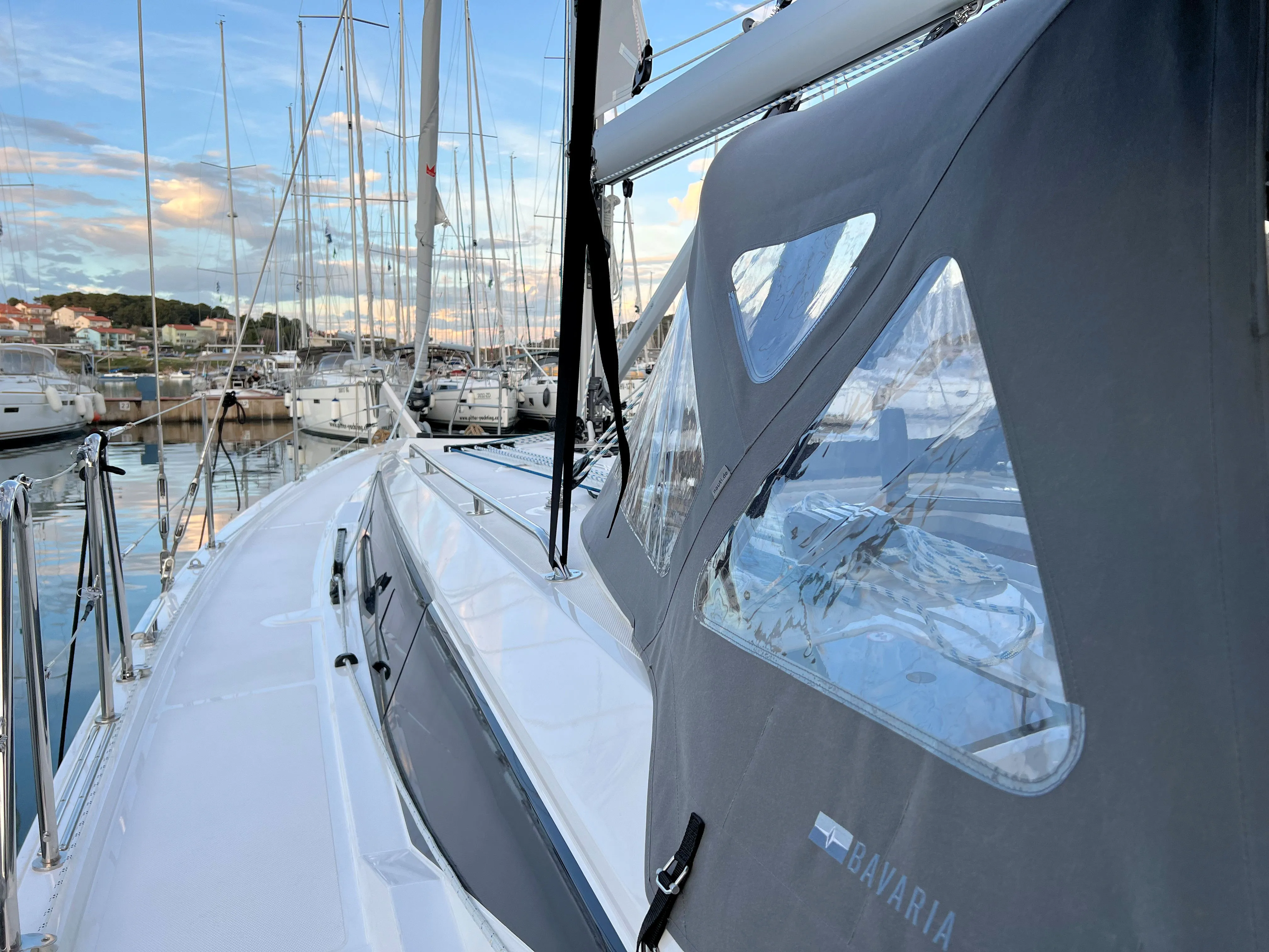 Bavaria C38 Mala Hana — фотография яхты 4
