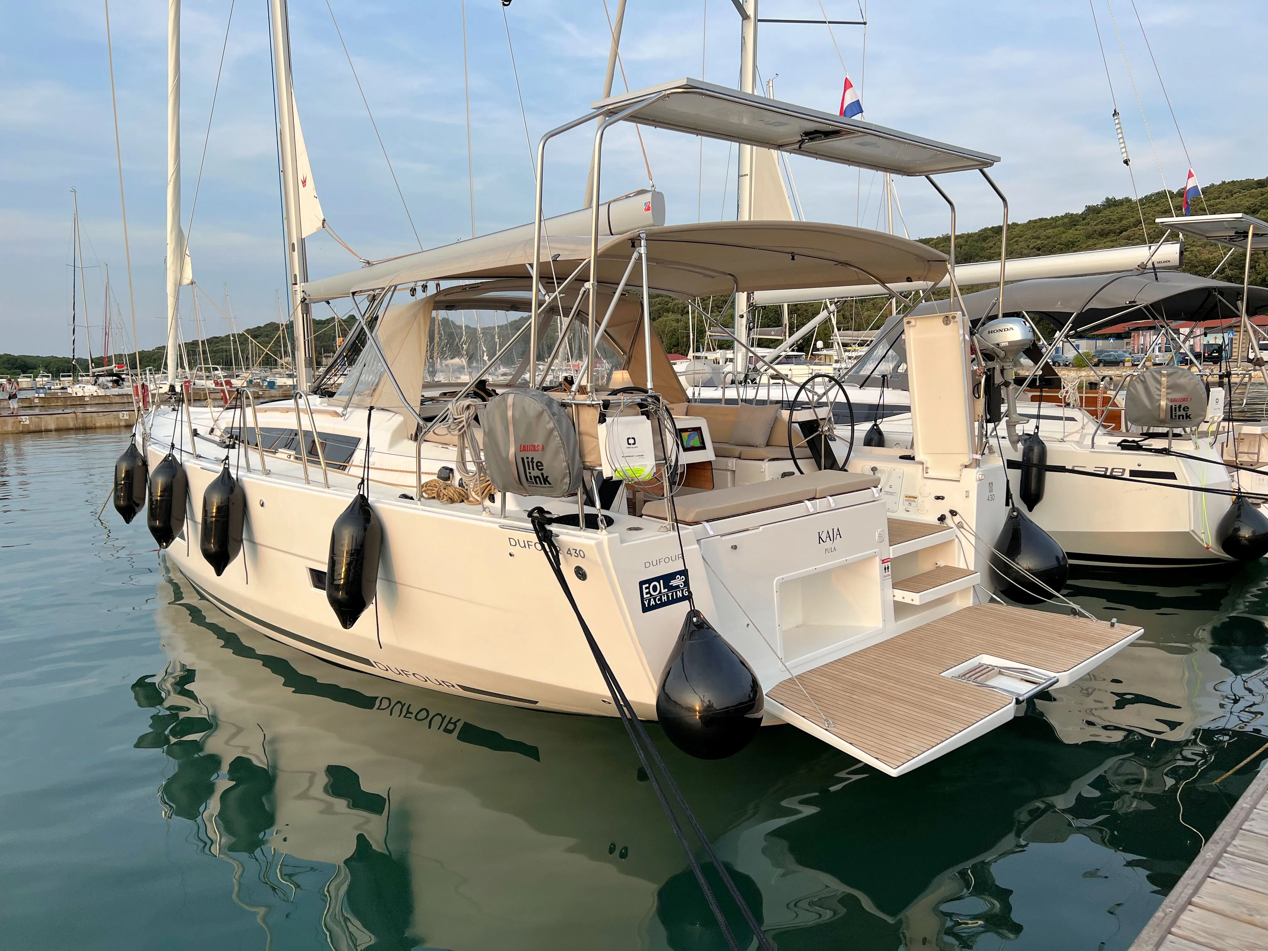 Dufour 430 Kaja — фотография яхты 23