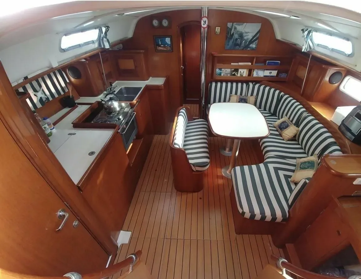 Oceanis 411 Rota — jahtikuva 2
