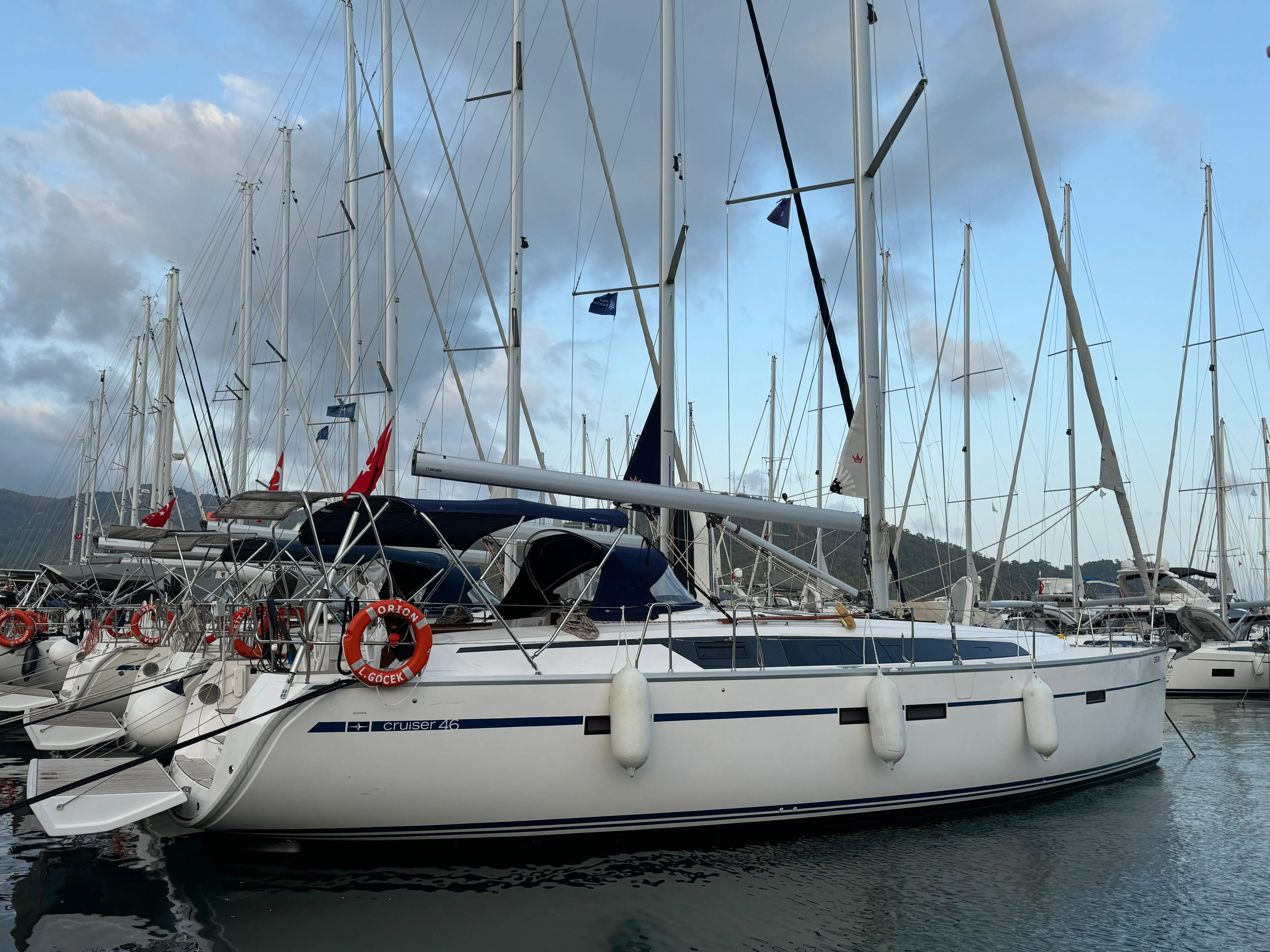 Bavaria Cruiser 46 — yacht photo 2