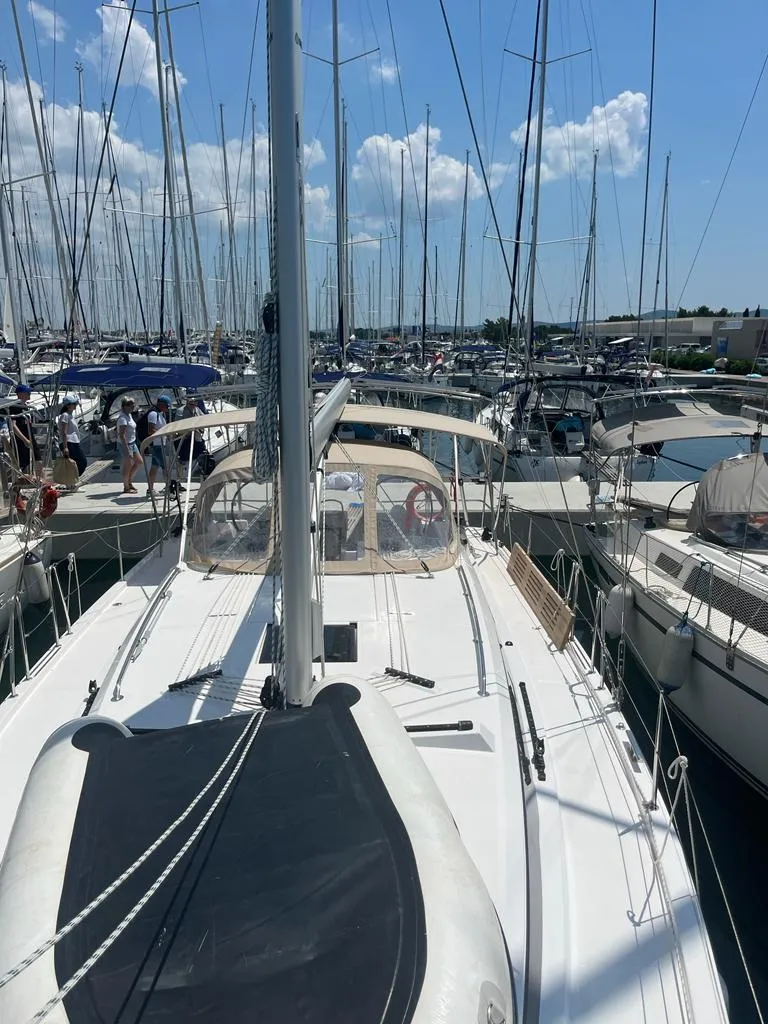 Bavaria C42 KIRKA — фотография яхты 18
