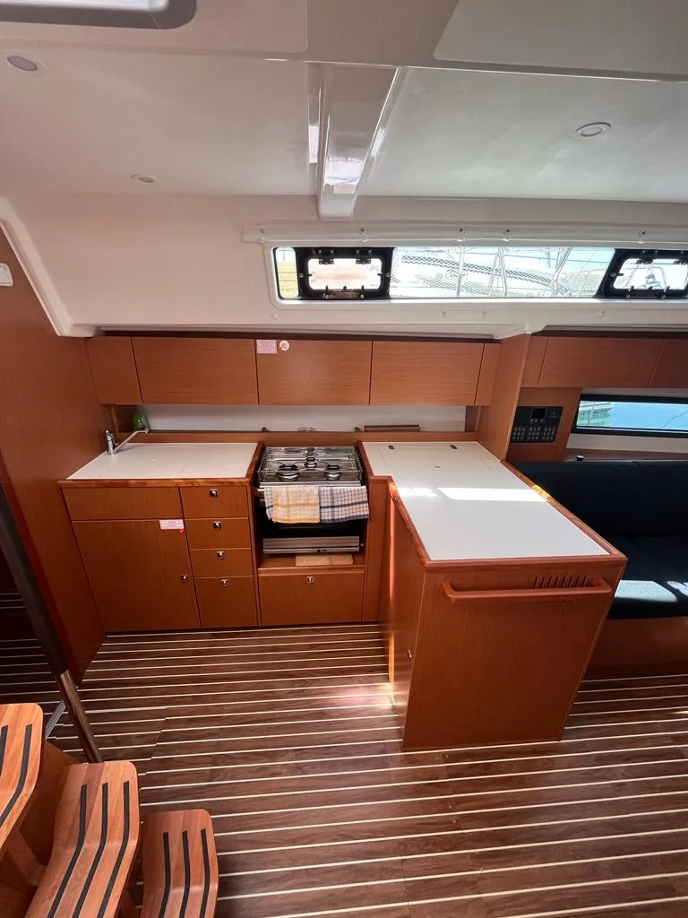 Bavaria C42 KIRKA — фотография яхты 17