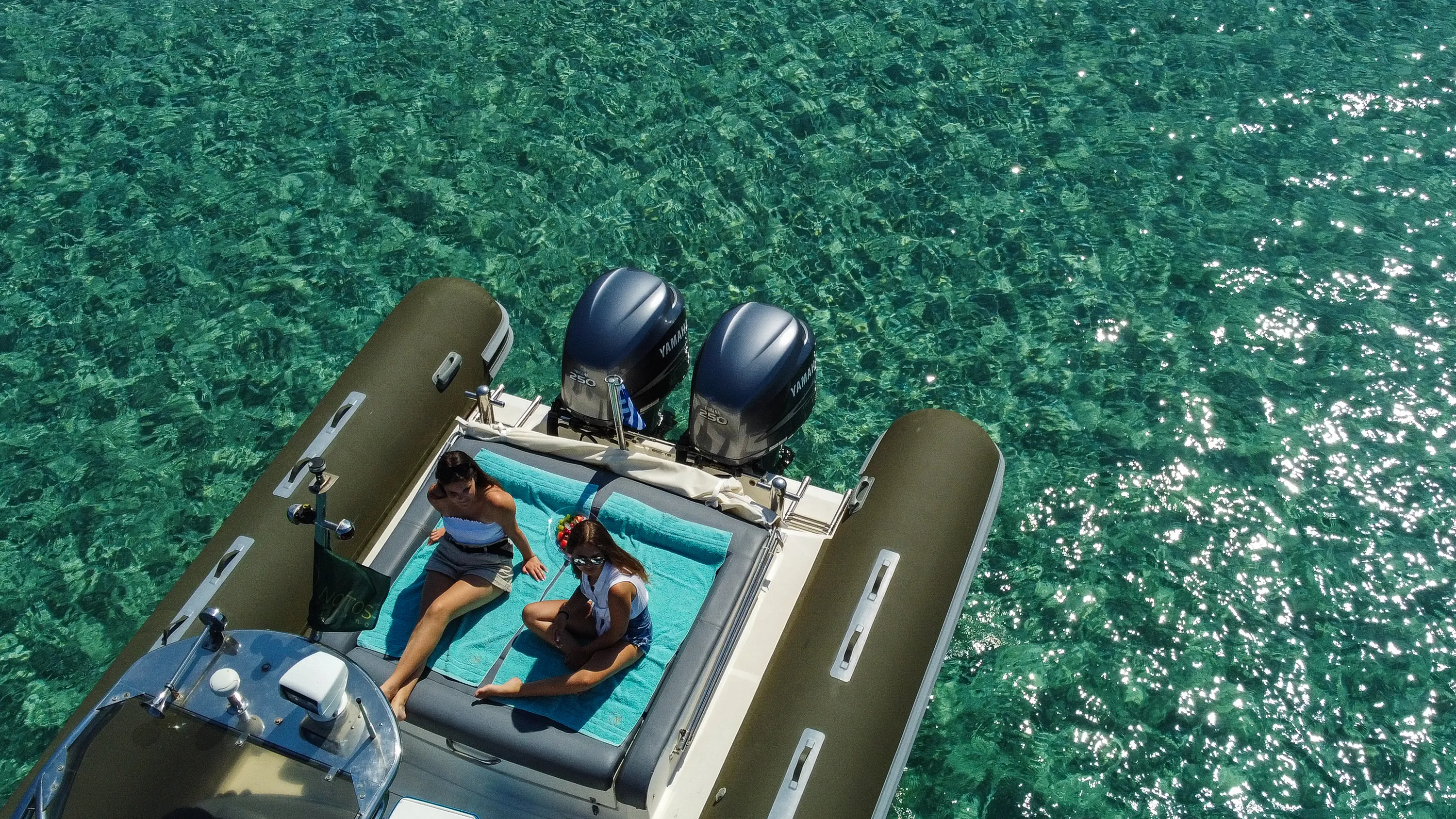 Motorboat YOLO — yacht photo 17