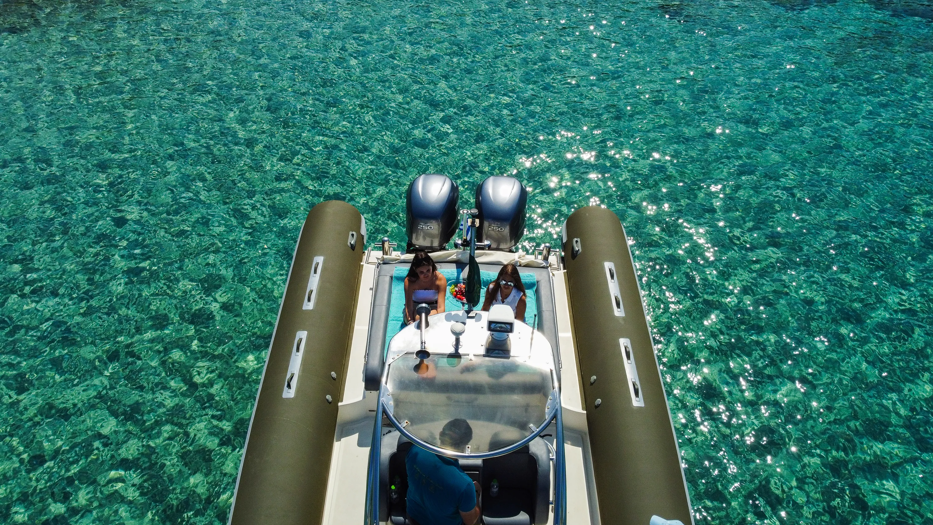 Motorboat YOLO — yacht photo 6