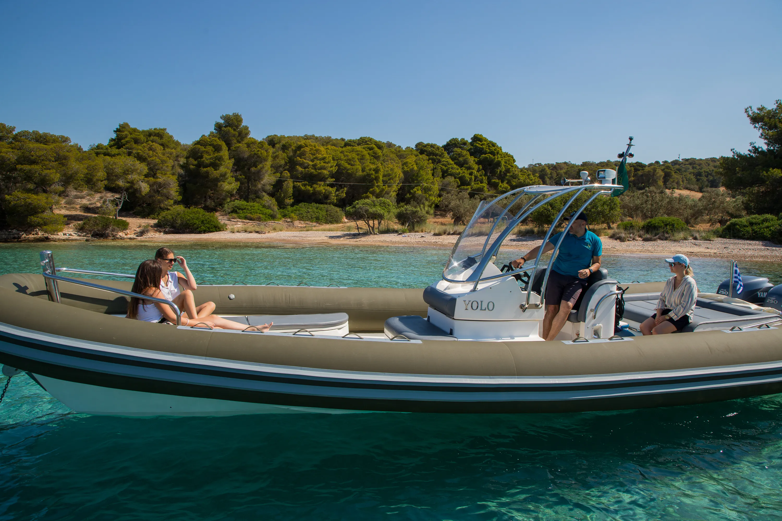 Motorboat YOLO — yacht photo 16