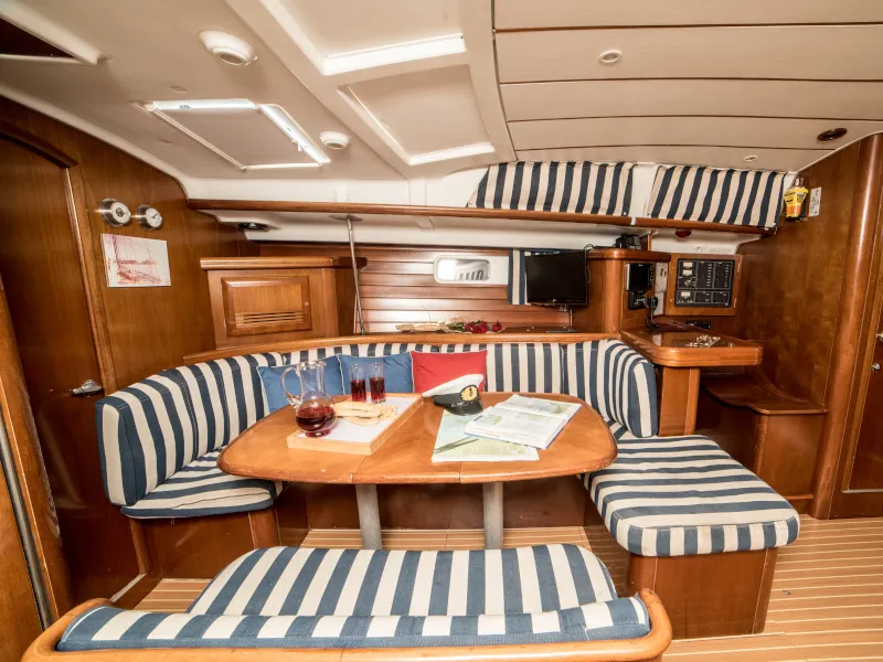 Oceanis 473 Vori — снимка на яхтата 16