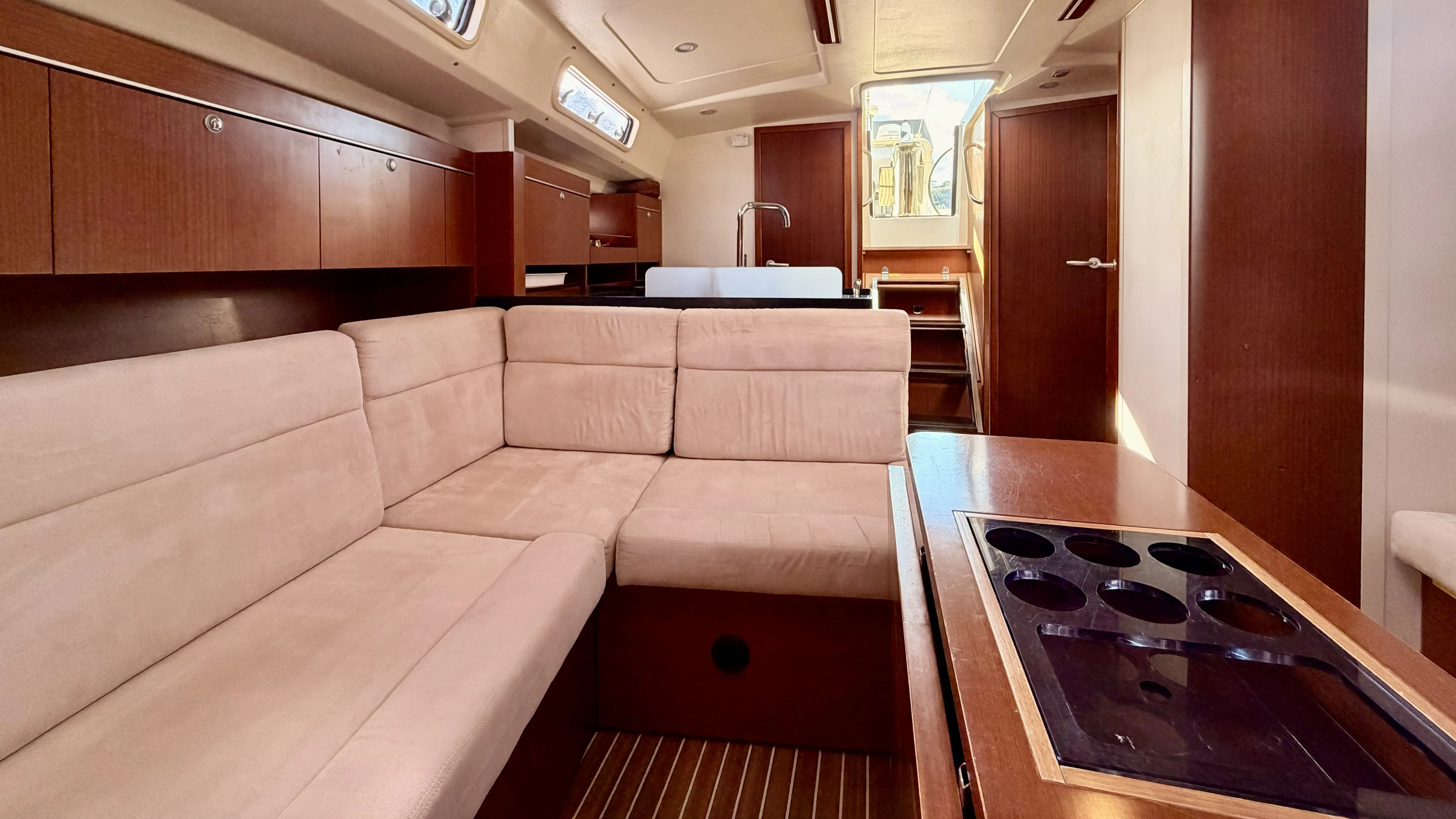 Hanse 415 Premium — снимка на яхтата 2