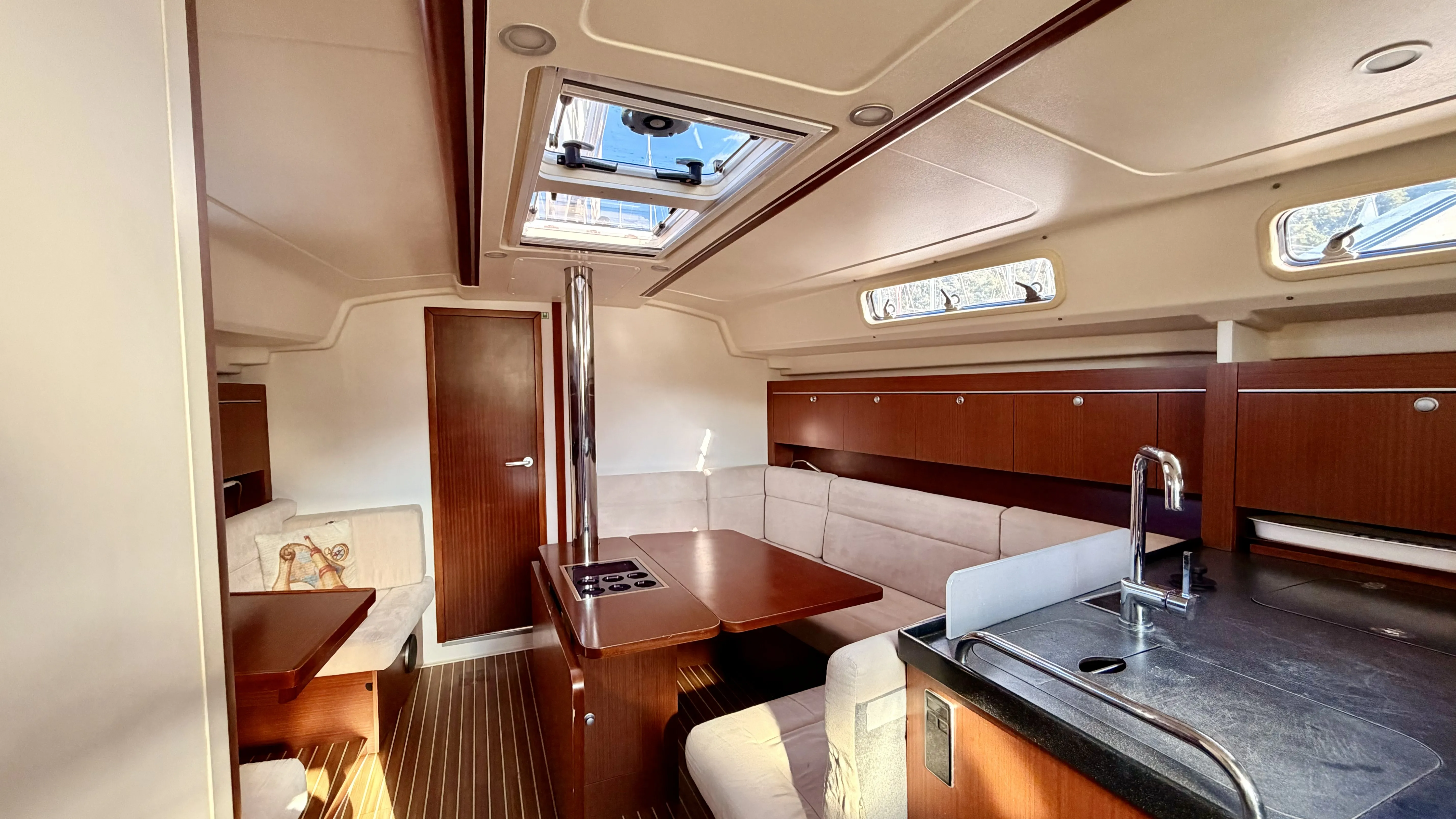 Hanse 415 Premium — снимка на яхтата 17