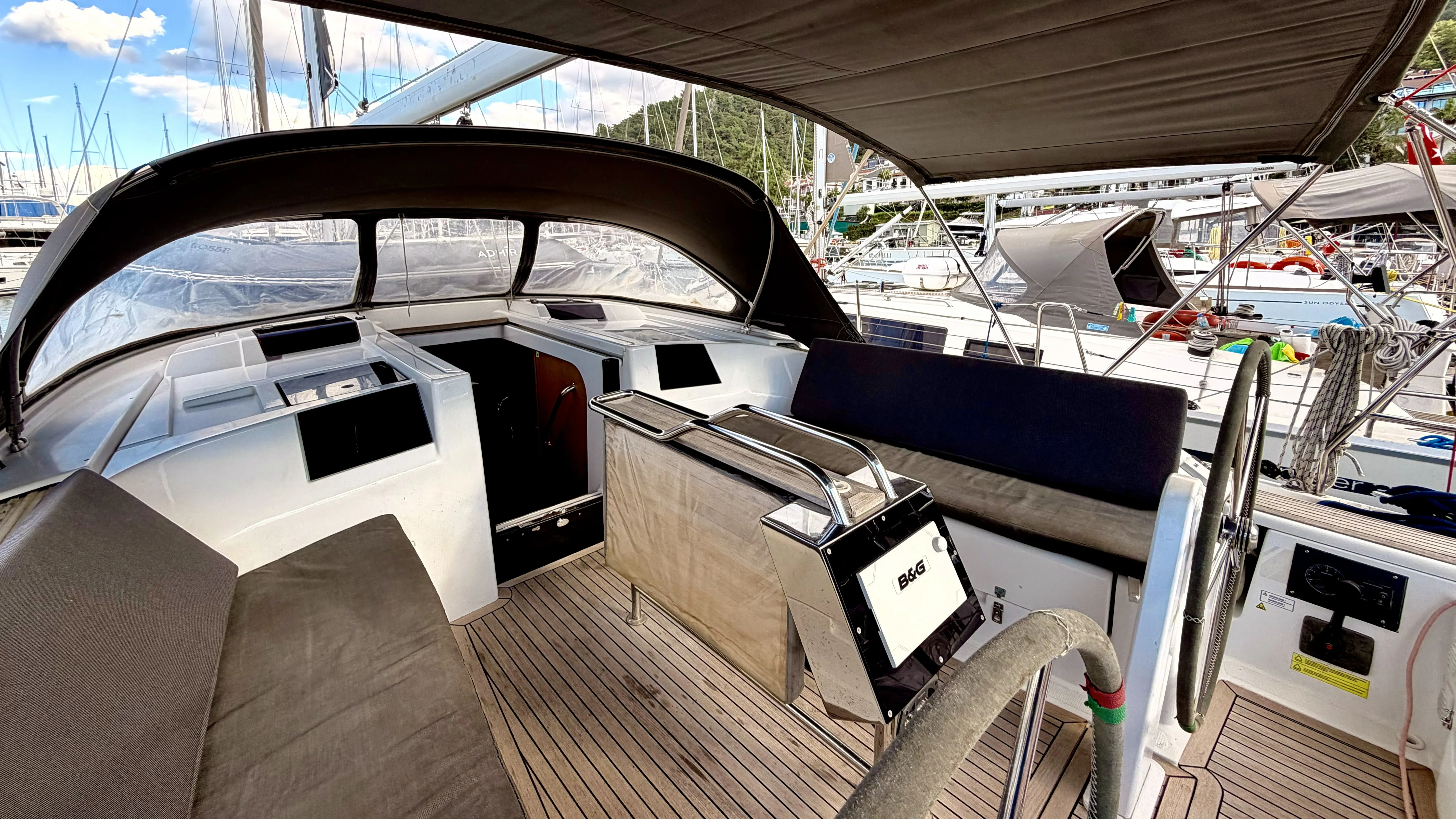Hanse 415 Premium — снимка на яхтата 10