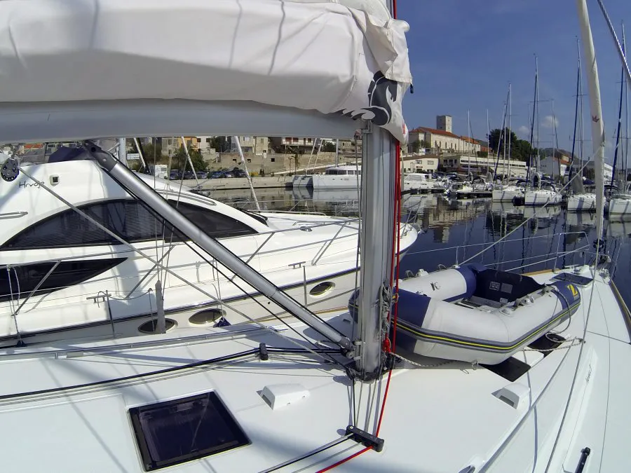 Oceanis 45 Neška II — фотография яхты 17