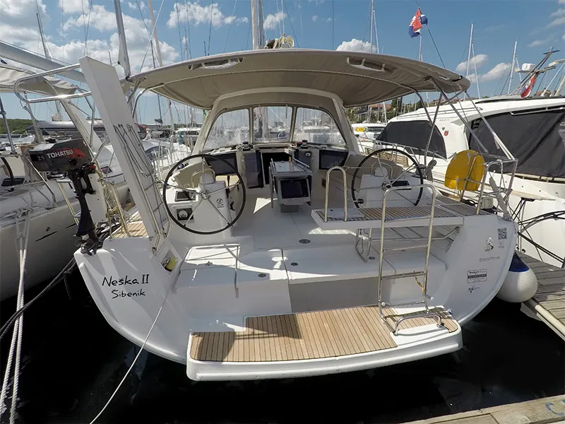 Oceanis 45 Neška II — фотография яхты 12